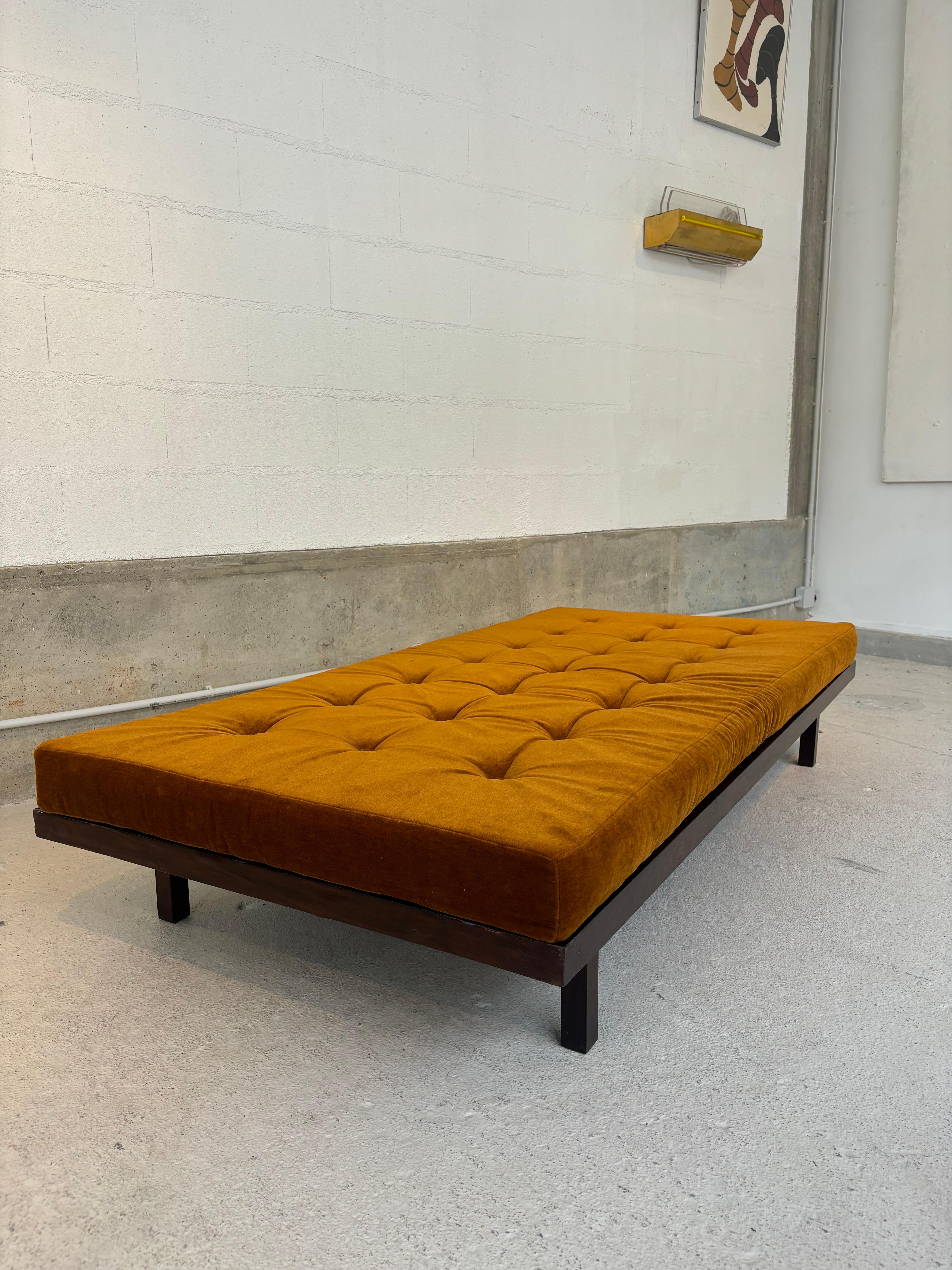 Scarce Tenreiro Daybed en vente 4