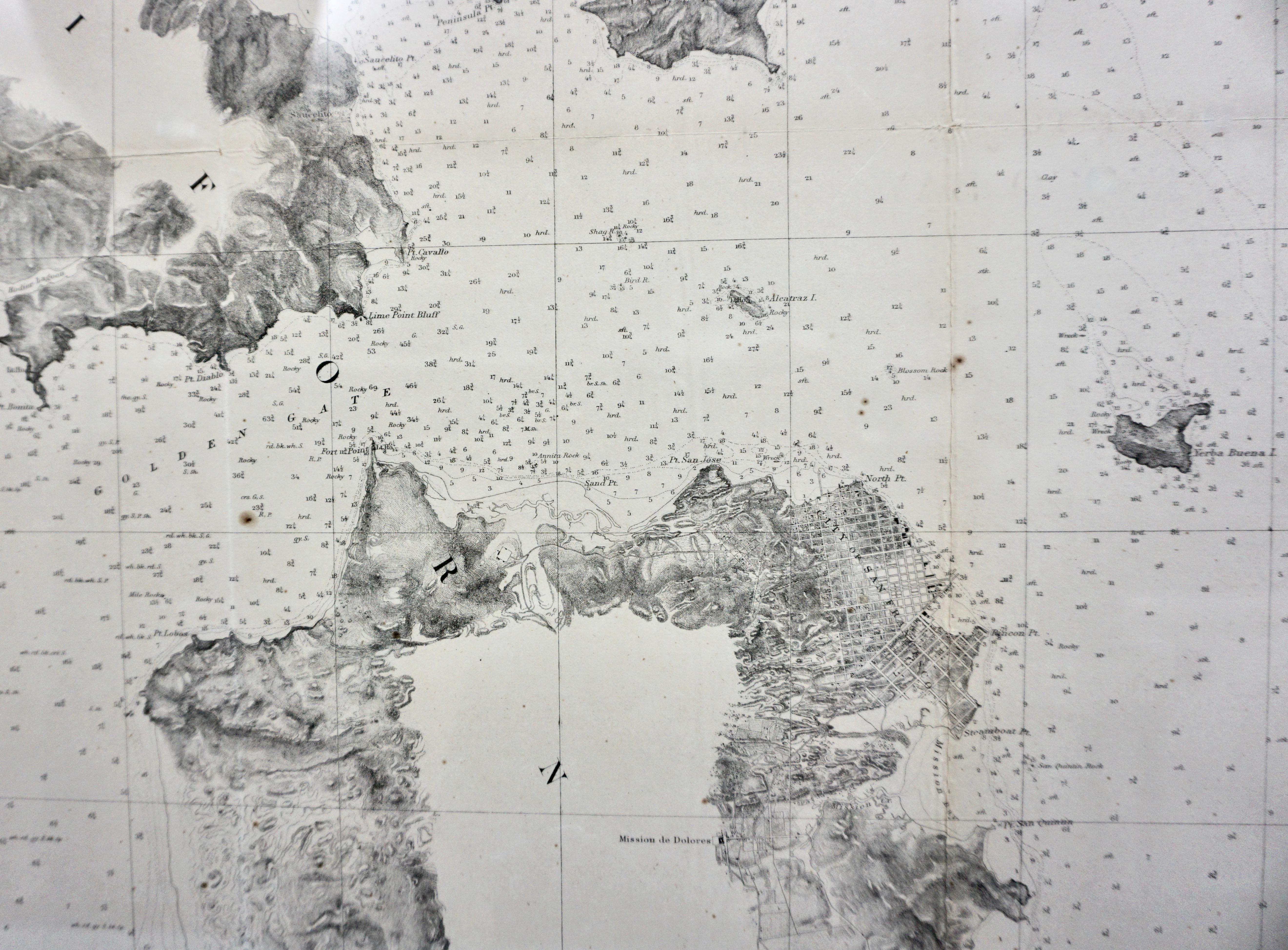 Seltene U.S. Coast Survey Karte, die den Eingang zur San Francisco Bay zeigt, datiert 1856 (Papier) im Angebot