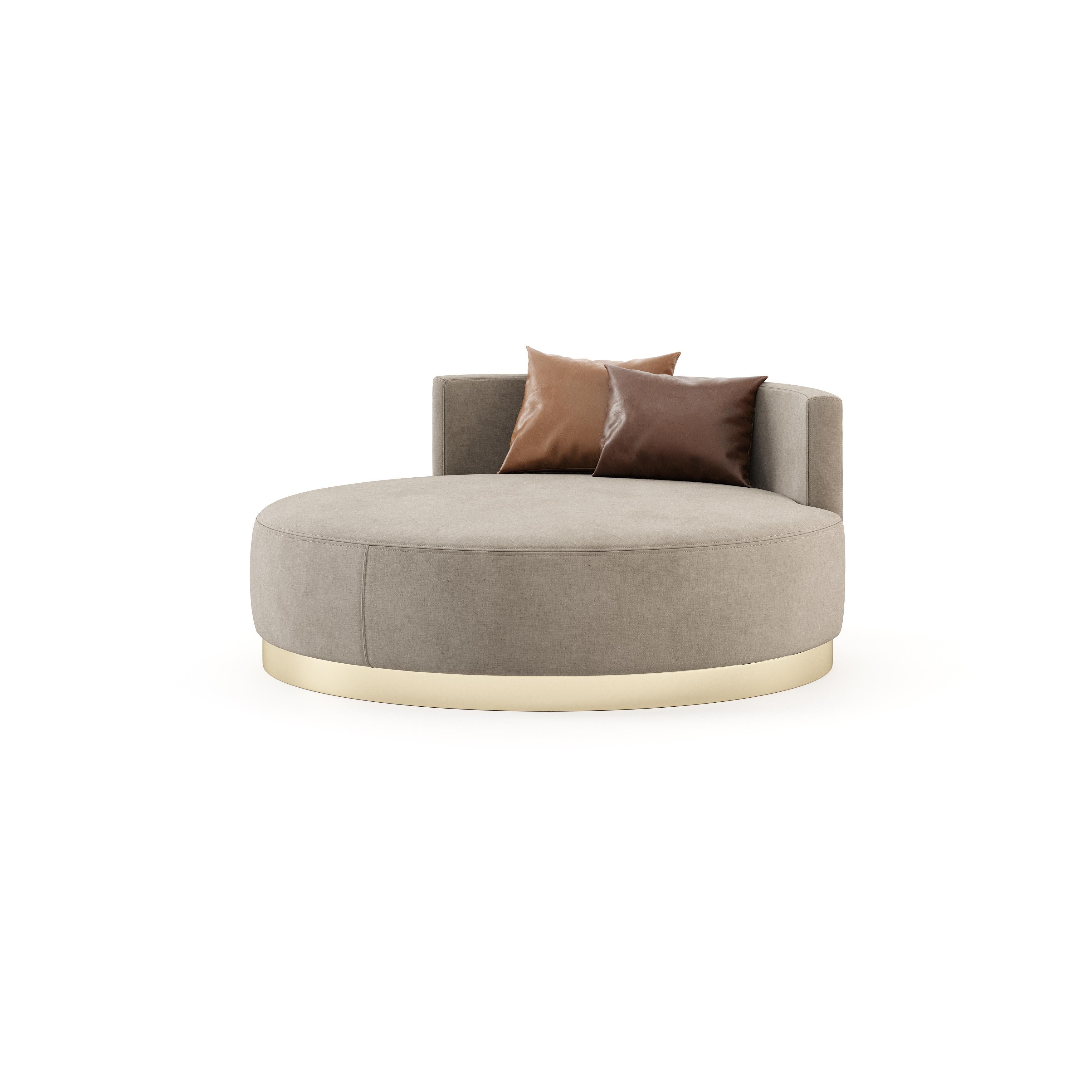 chaise lounge round