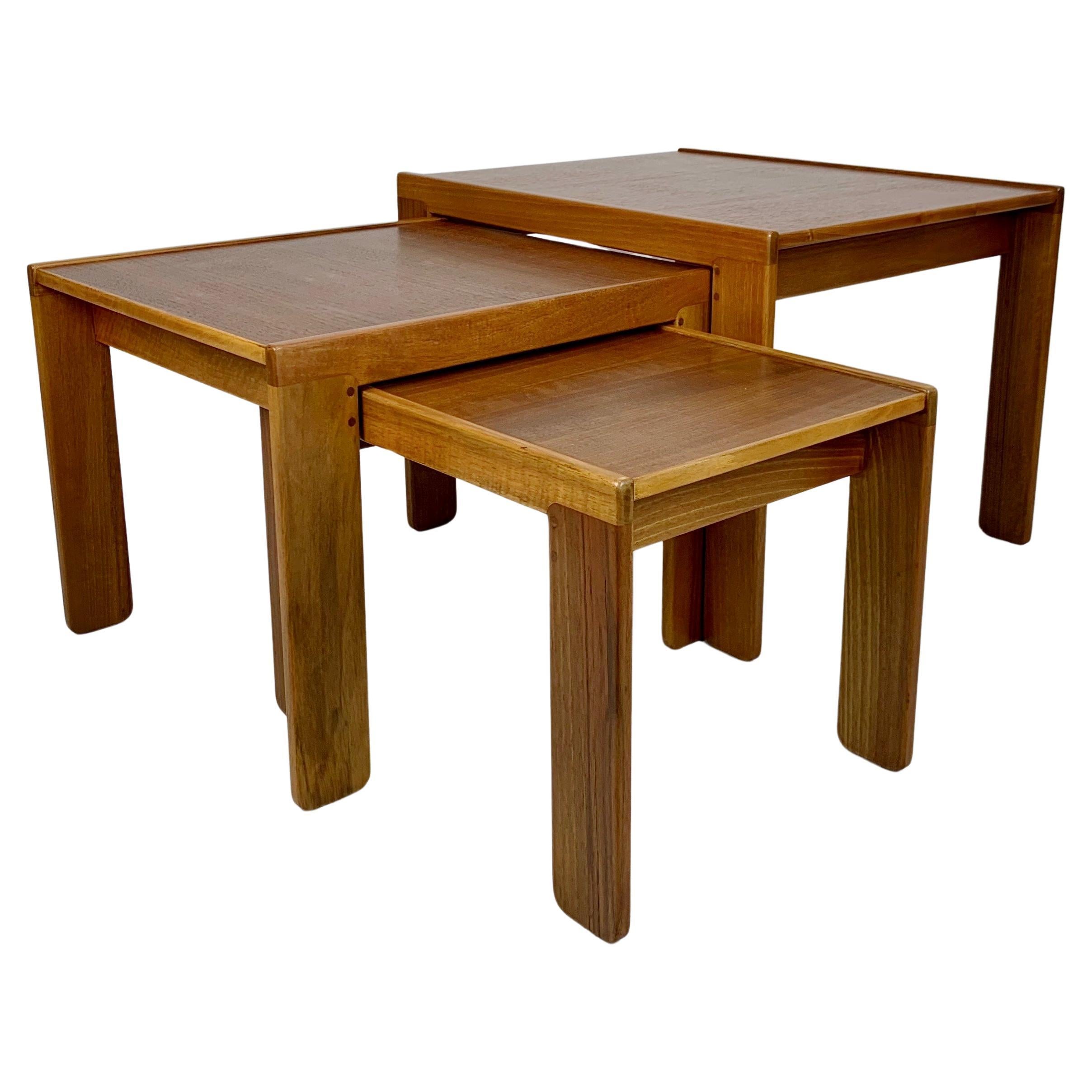 Scarpa Afra & Tobia Nesting Tables 777 Model for Cassina, circa 1960, Italy.