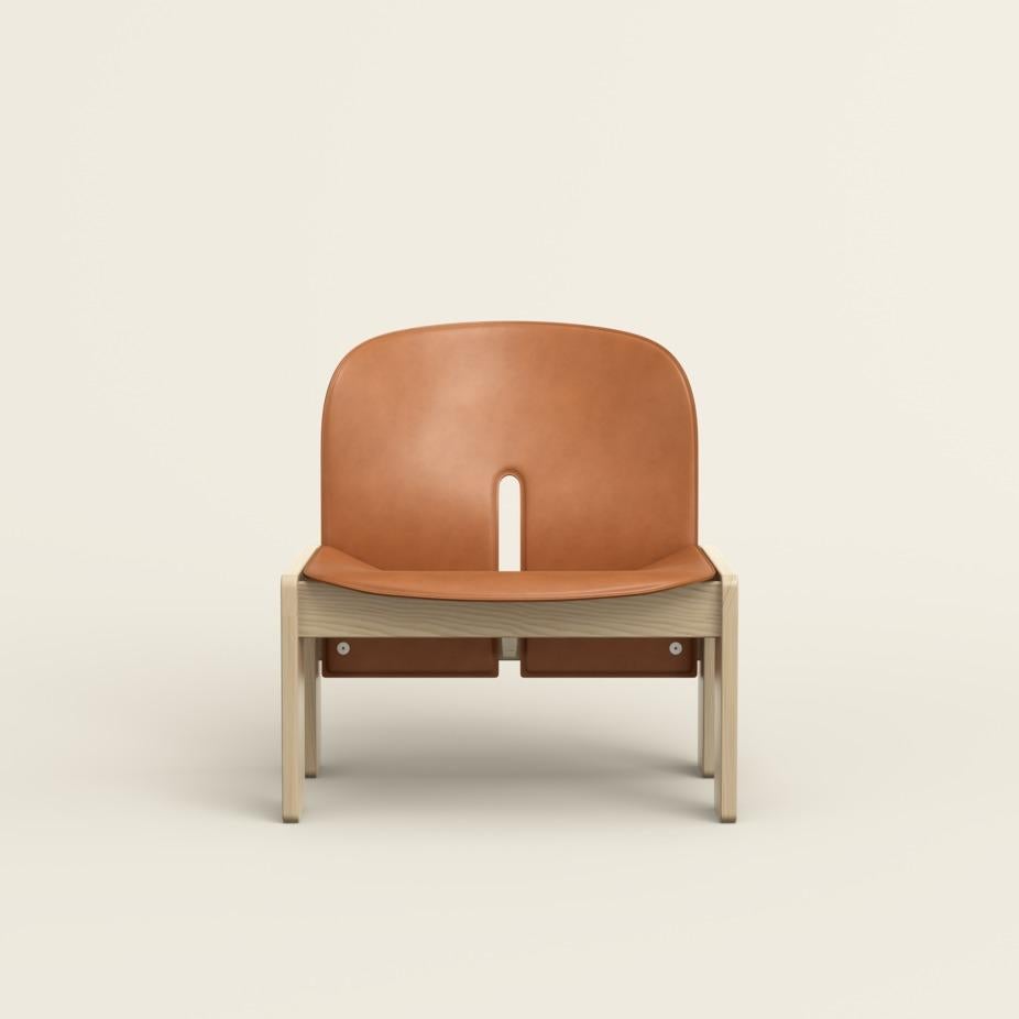 Contemporary Scarpa Chair 925 in Wood and Leather by Afra and Tobias Scarpa 1966 For Sale