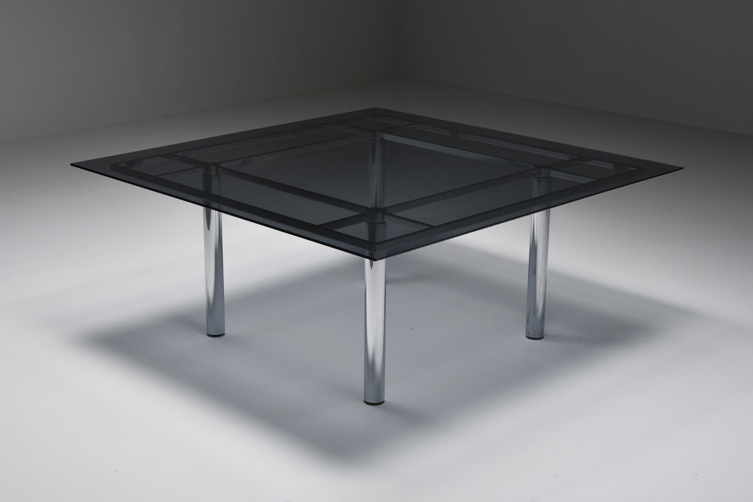 Scarpa; Knoll International; Italian Design; 1970's; André model; dining table; glass table; Post-modern; Mid-Century Modern; 

Knoll dining table with solid chrome frame and glass tabletop, designed by Tobia Scarpa for Knoll International. The