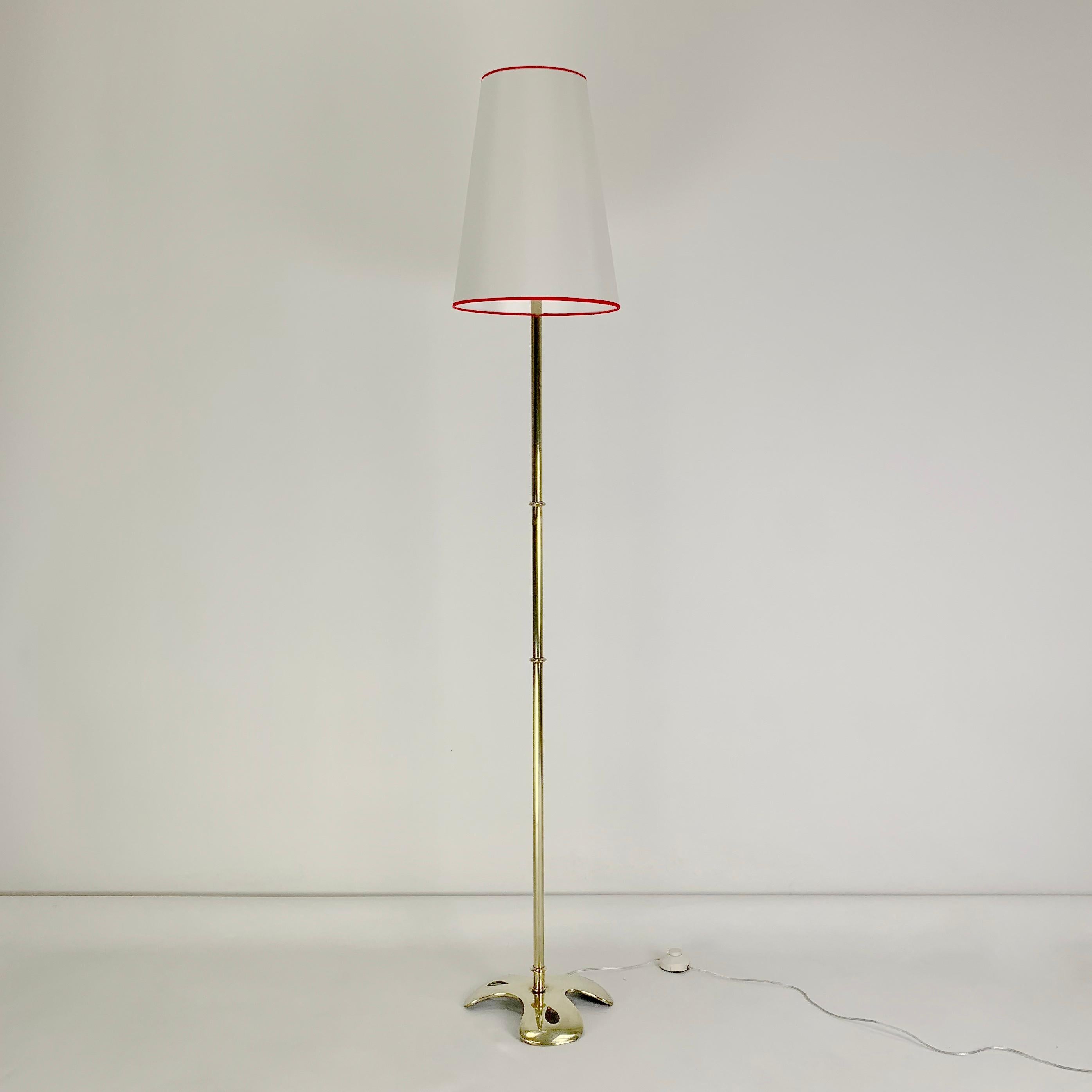 Scarpa Signed Mid-Century Brass Floor Lamp, circa 1960, France. For Sale 10