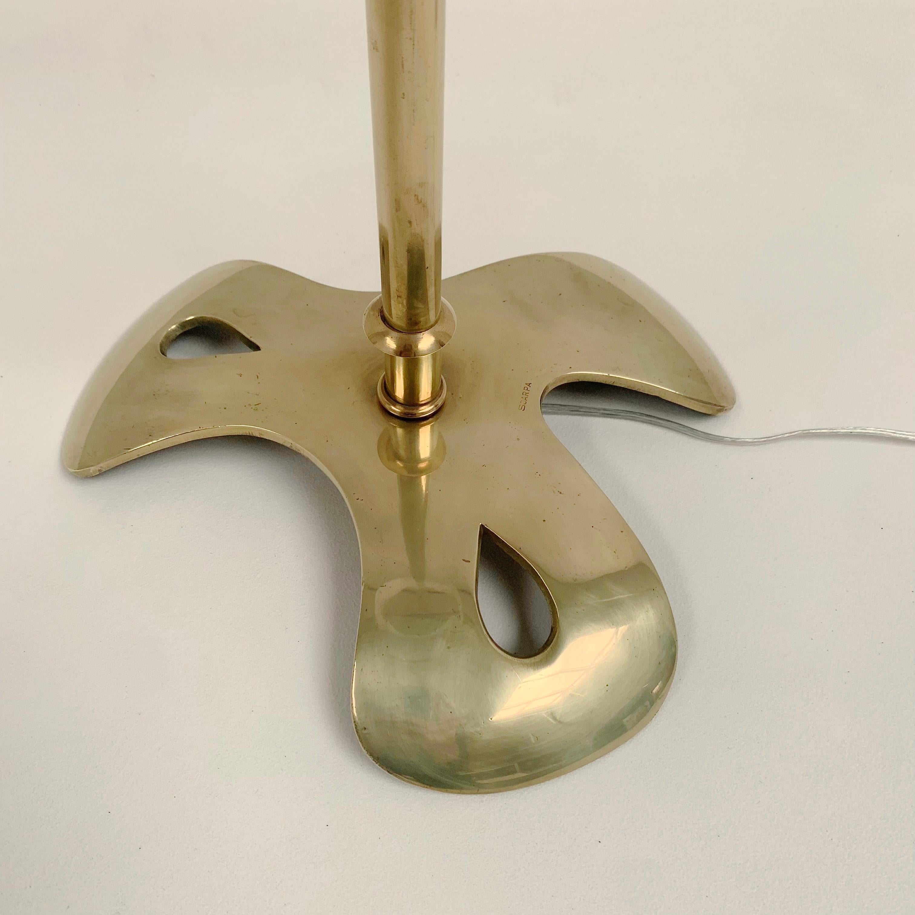 French Scarpa Signed Mid-Century Brass Floor Lamp, circa 1960, France. For Sale