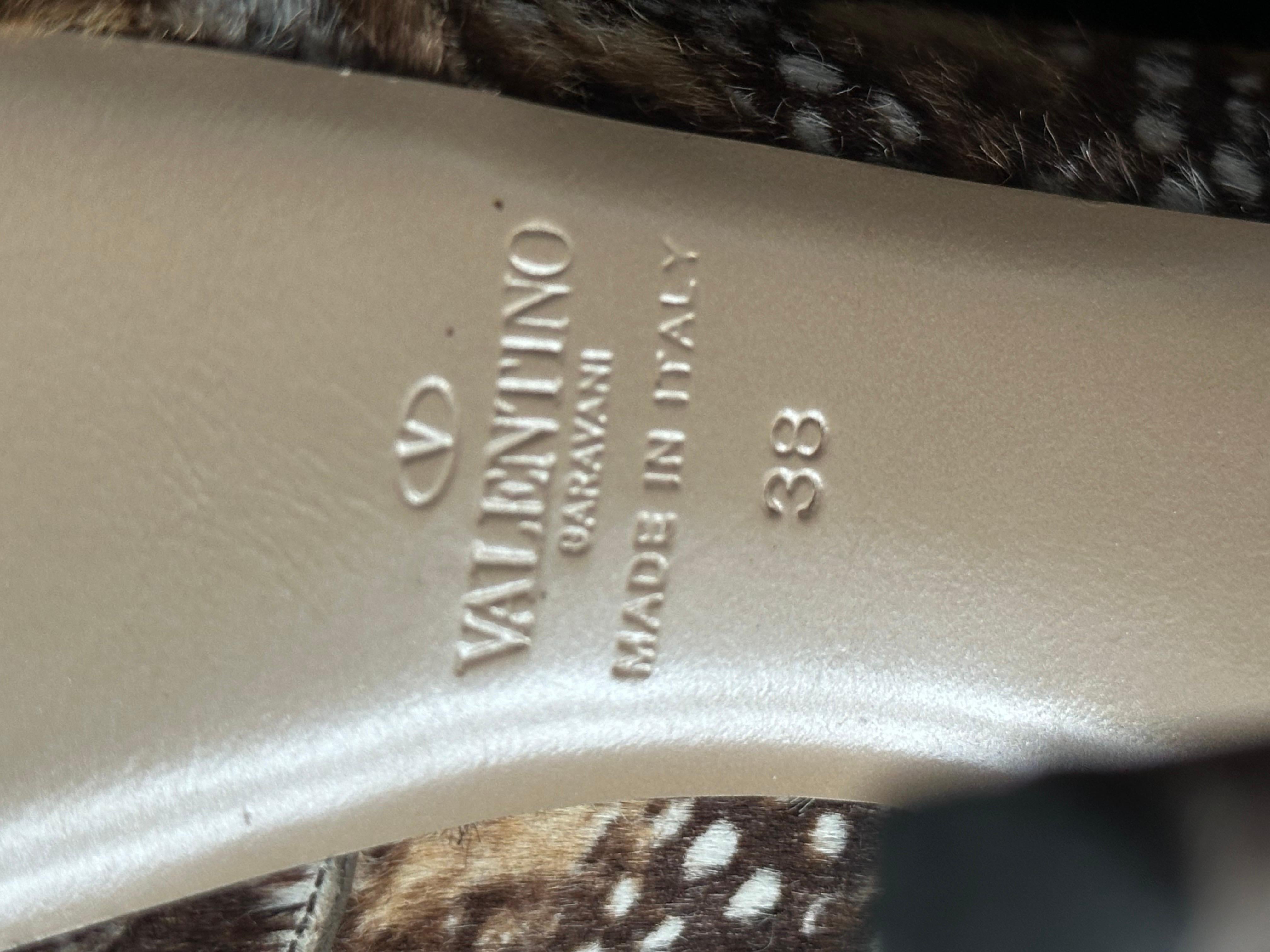 Scarpe Valentino Garavani in cavallino In condizioni ottime a Basaluzzo, IT