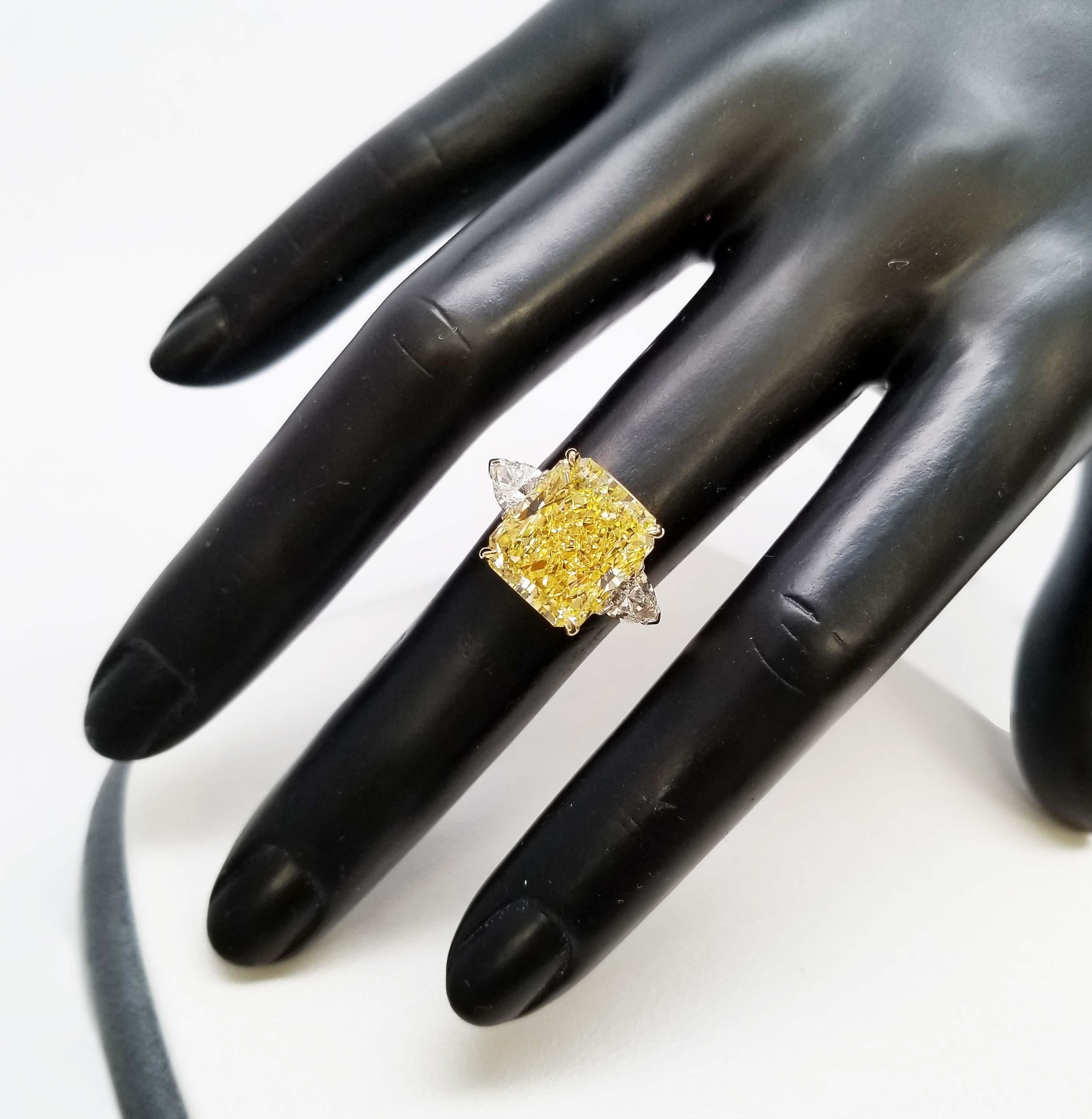 Contemporary Scarselli 10 Carat Fancy Intense Yellow Diamond Engagement Ring
