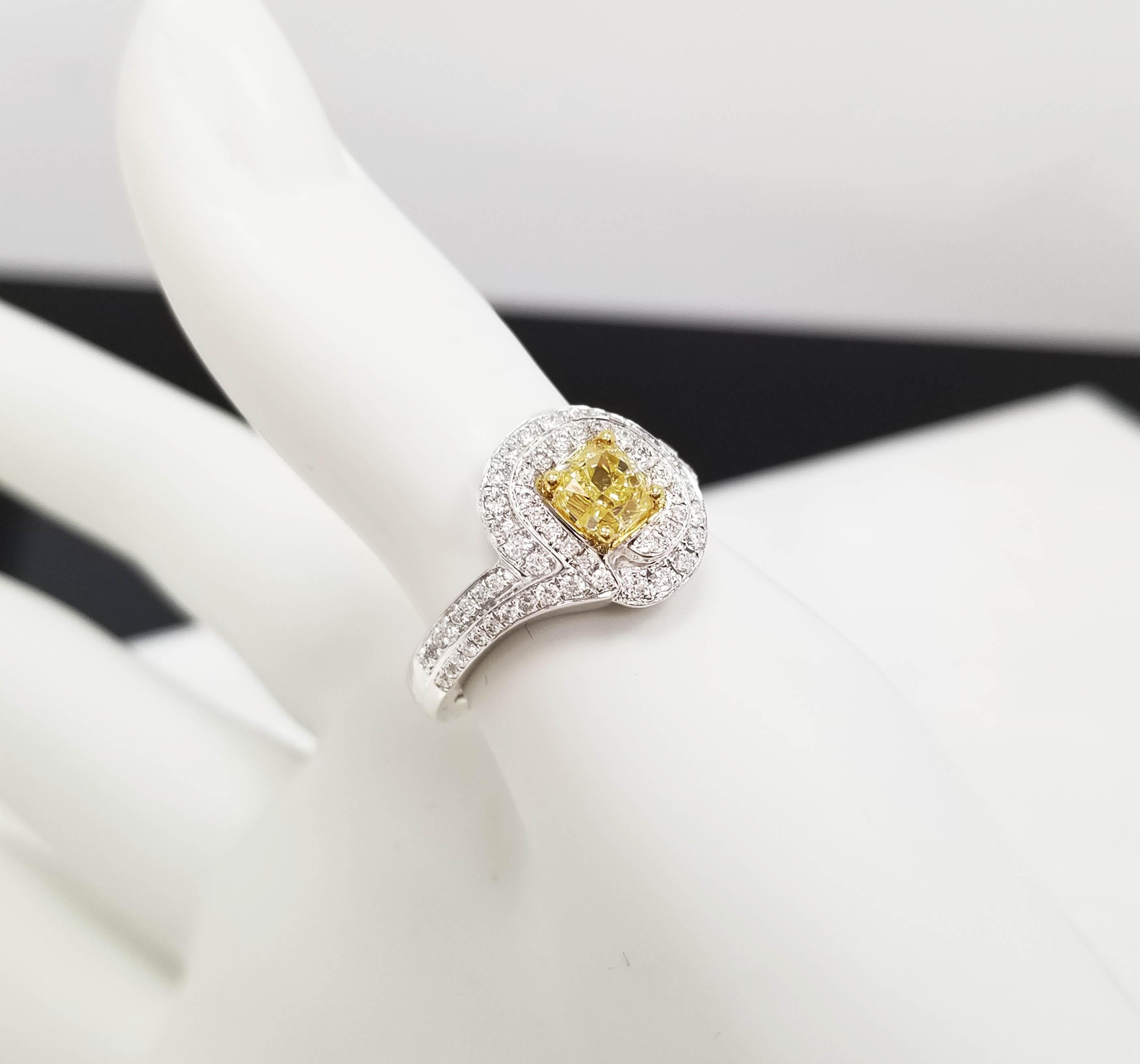 Women's Scarselli GIA-Certified 1 Carat Fancy Yellow Natural Diamond 18k Engagement Ring For Sale