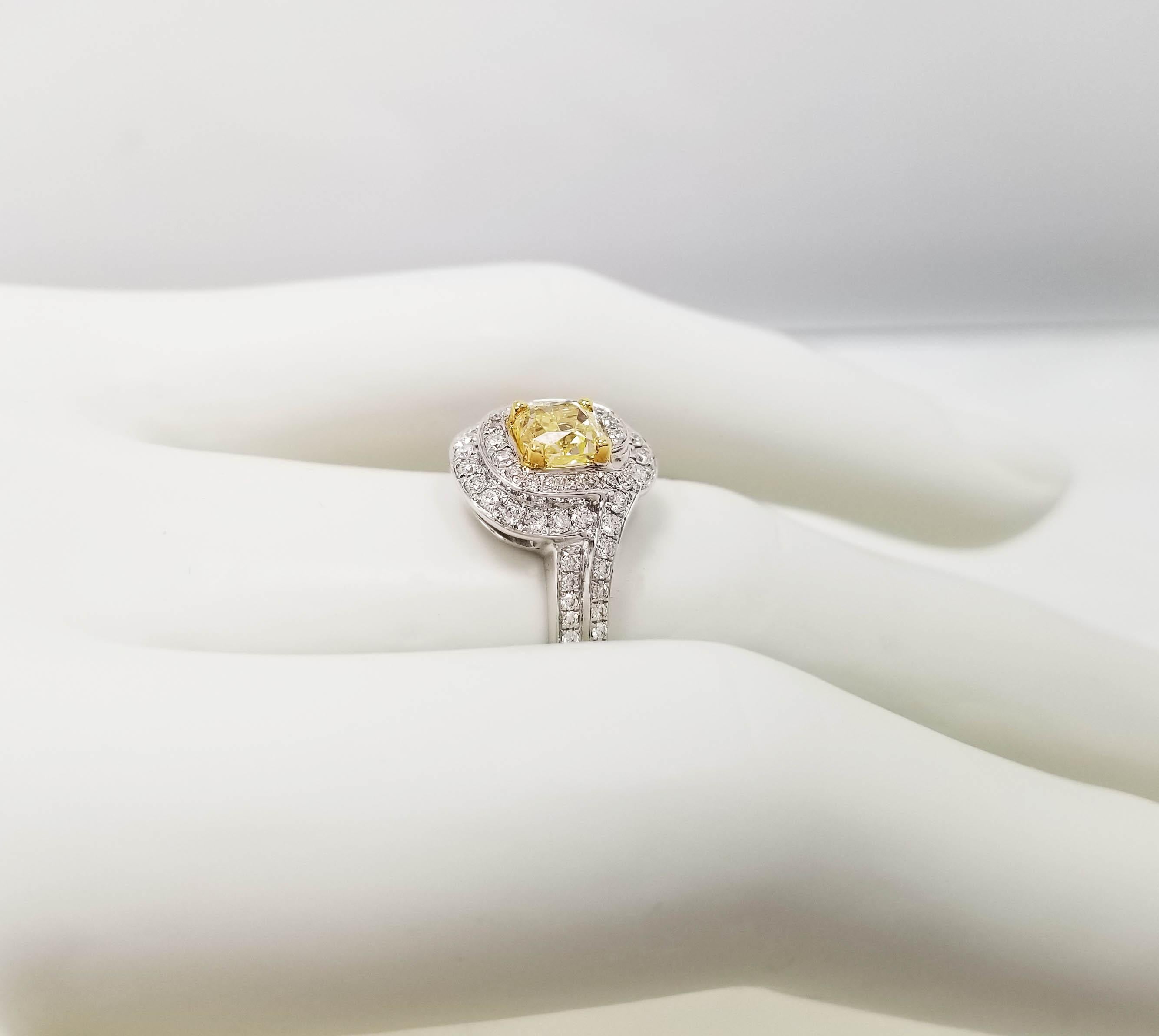 Scarselli Verlobungsring mit GIA-zertifiziertem 1 Karat gelbem Fancy-Diamant aus 18 Karat im Angebot 3
