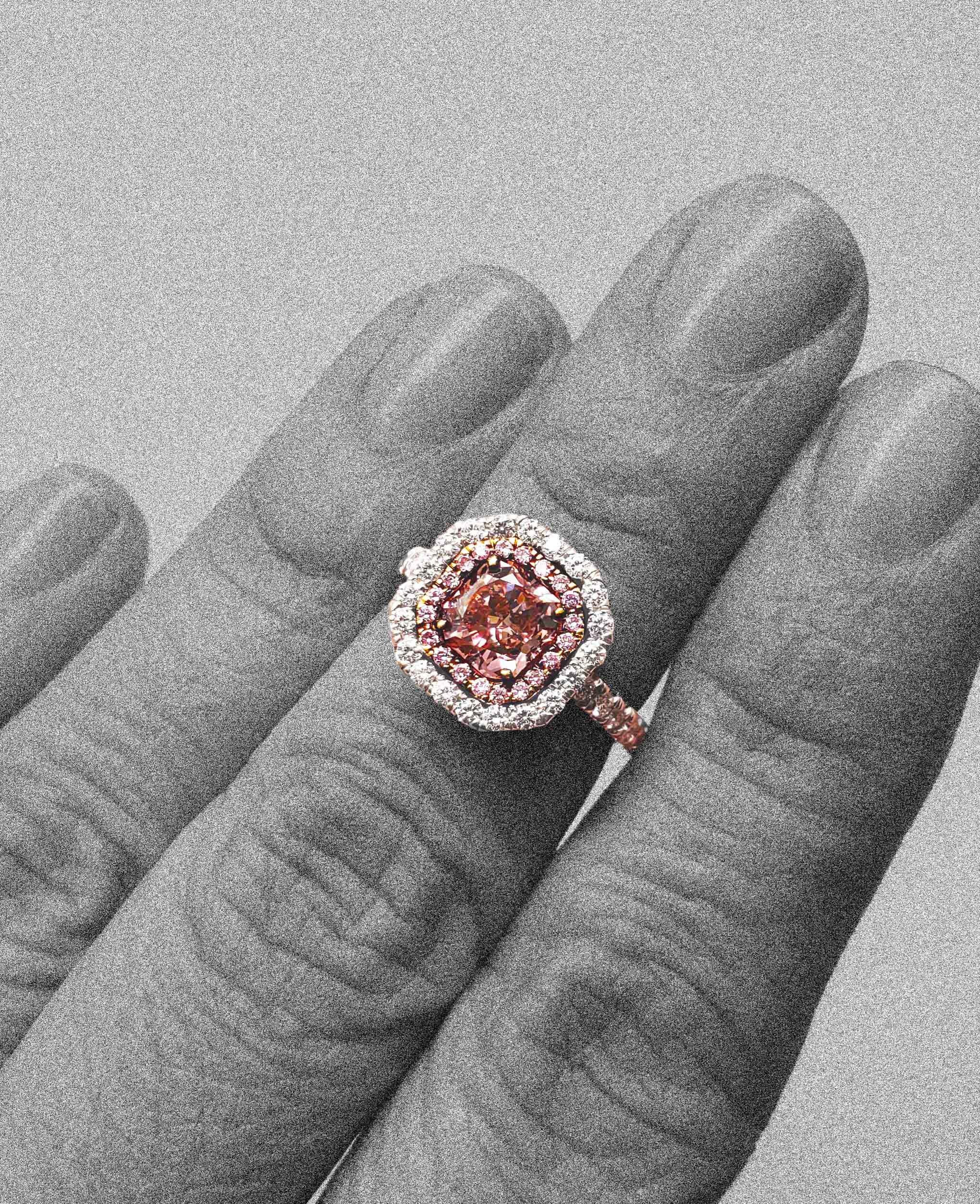 Scarselli One Carat Fancy Deep Pink Diamond in Platinum In New Condition For Sale In New York, NY