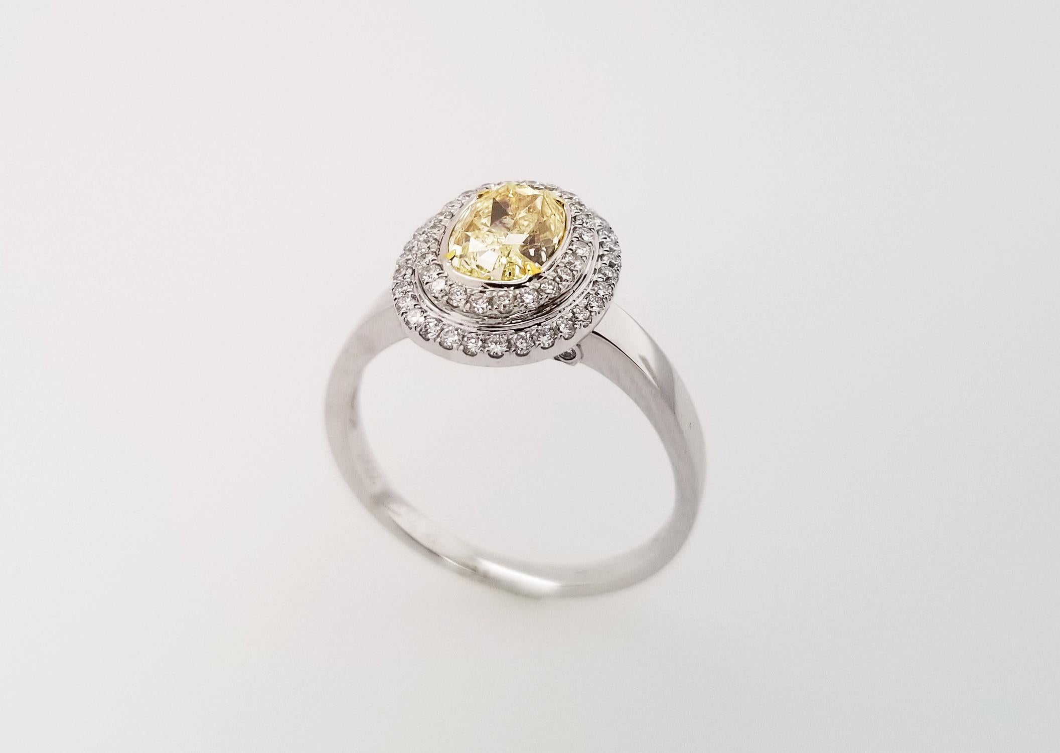 Oval Cut Mother's Day Gift: Scarselli GIA-Certified 1.20 Carat Fancy Light Yellow Diamond For Sale