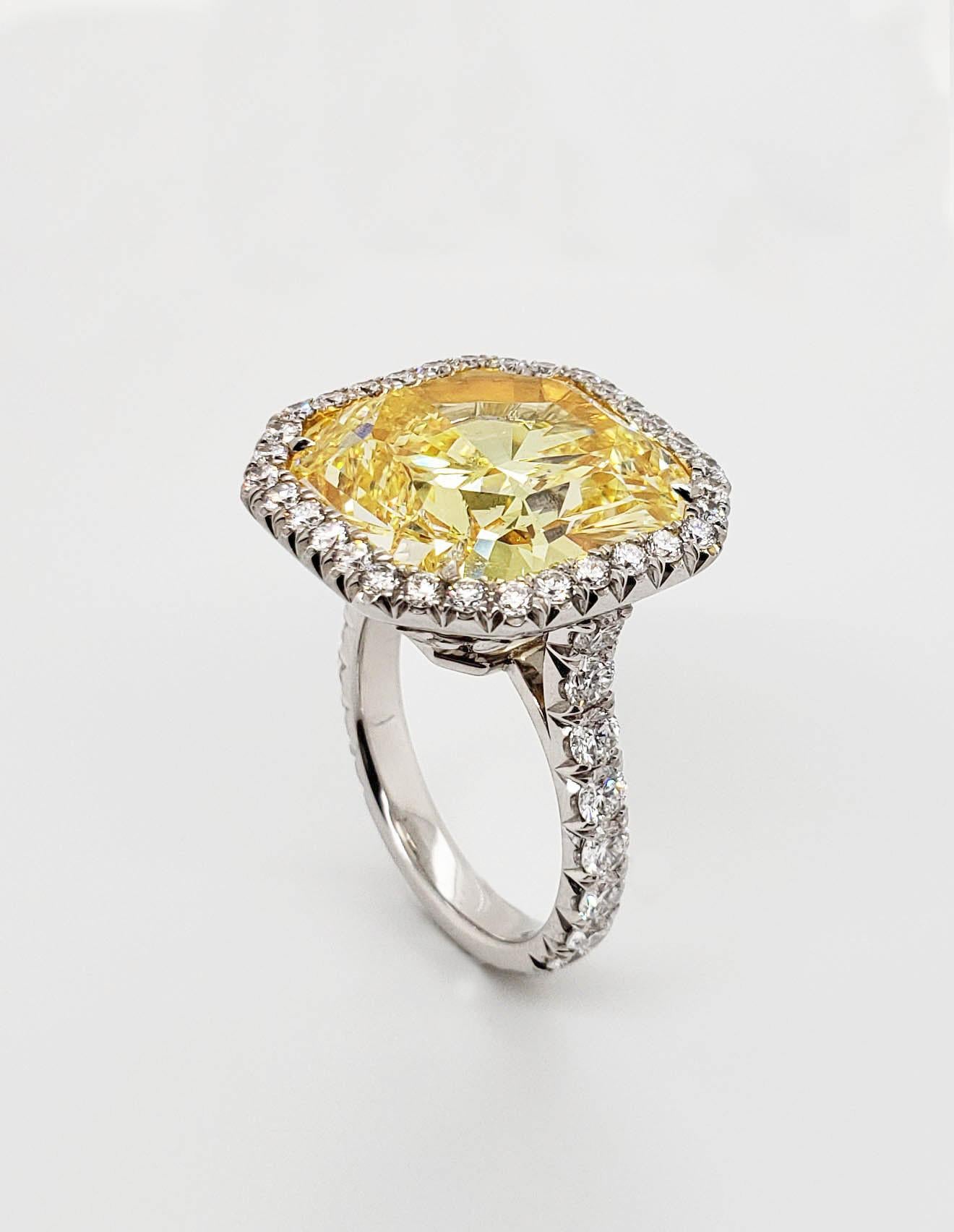 Scarselli 15 Karat Ausgefallener intensiv gelber Diamantring GIA innen lupenrein im Zustand „Neu“ im Angebot in New York, NY