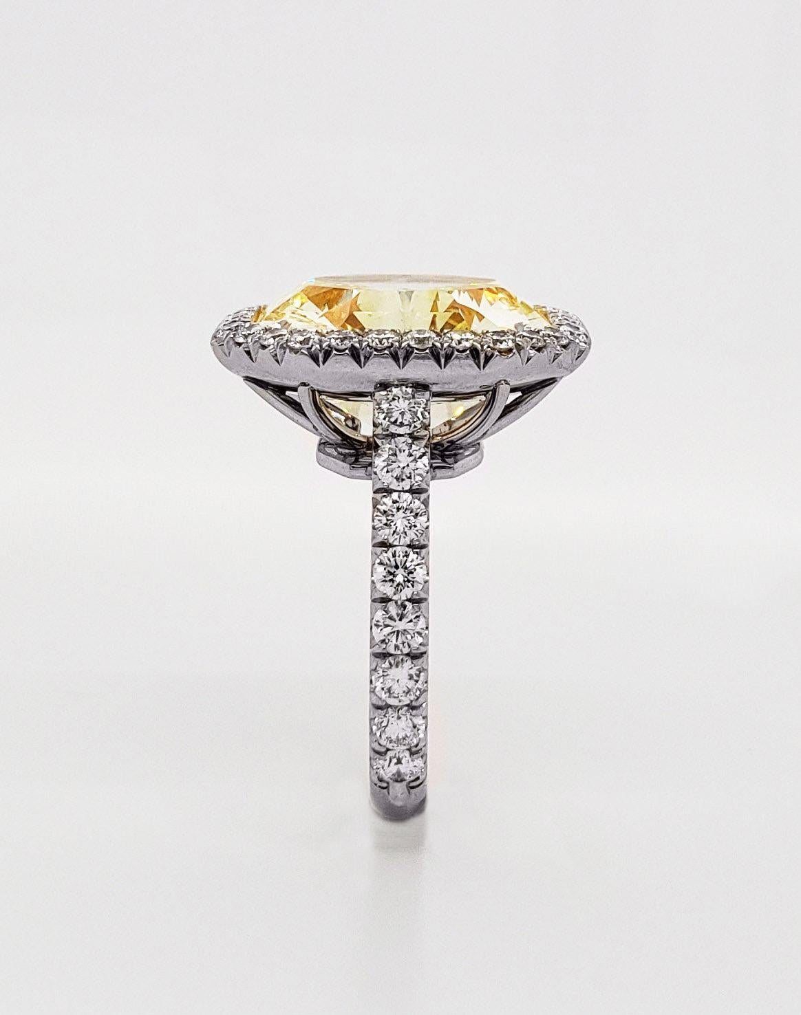 Contemporary Scarselli 15 Carat Fancy Intense Yellow Diamond Ring Internally Flawless GIA For Sale