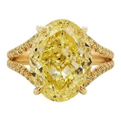 Scarselli Anillo de Oro de 18 Kilates Diamante de Corte Ovalado Amarillo Intenso Fancy de 6 Quilates