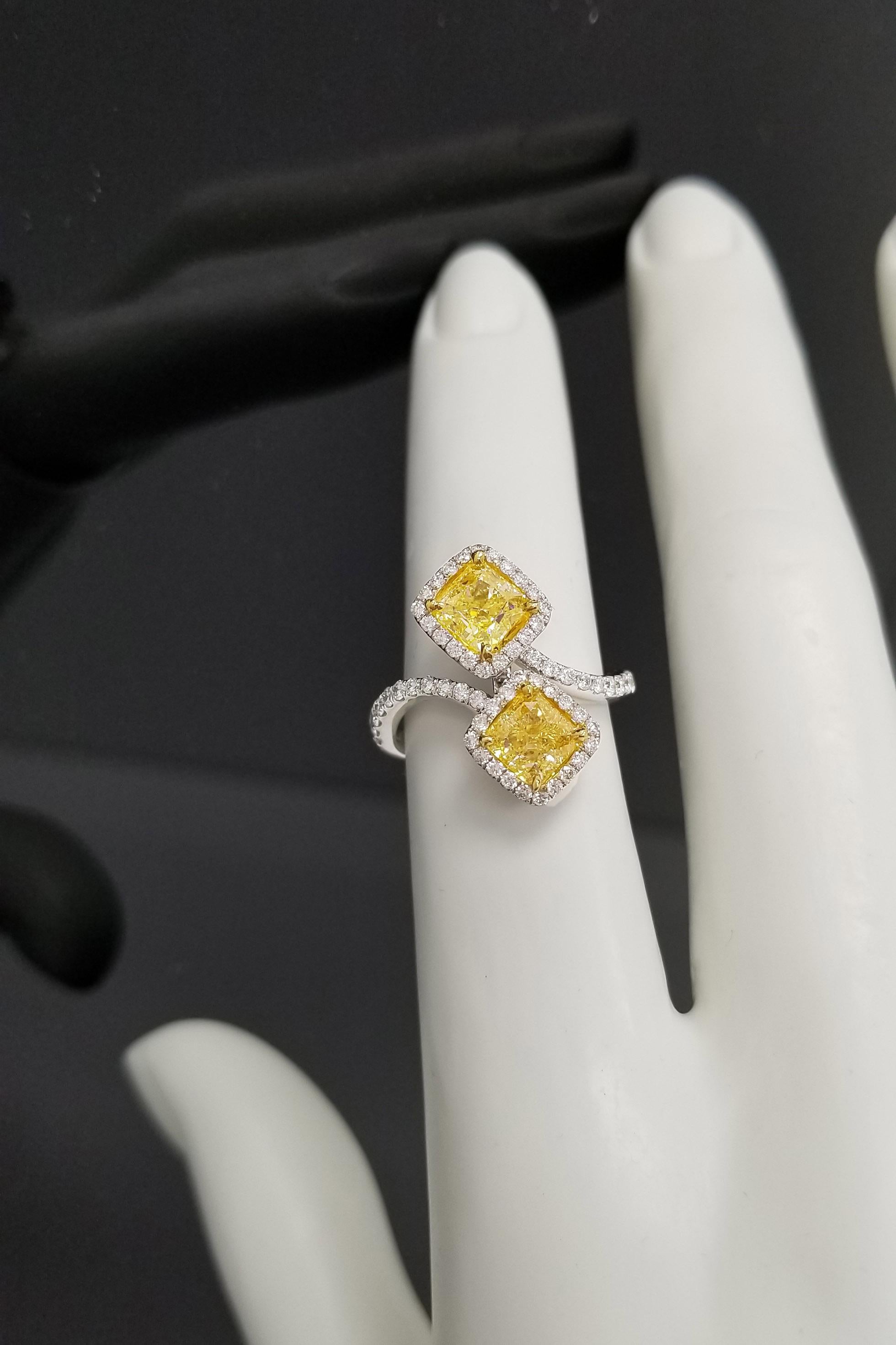 2 carat yellow diamond ring