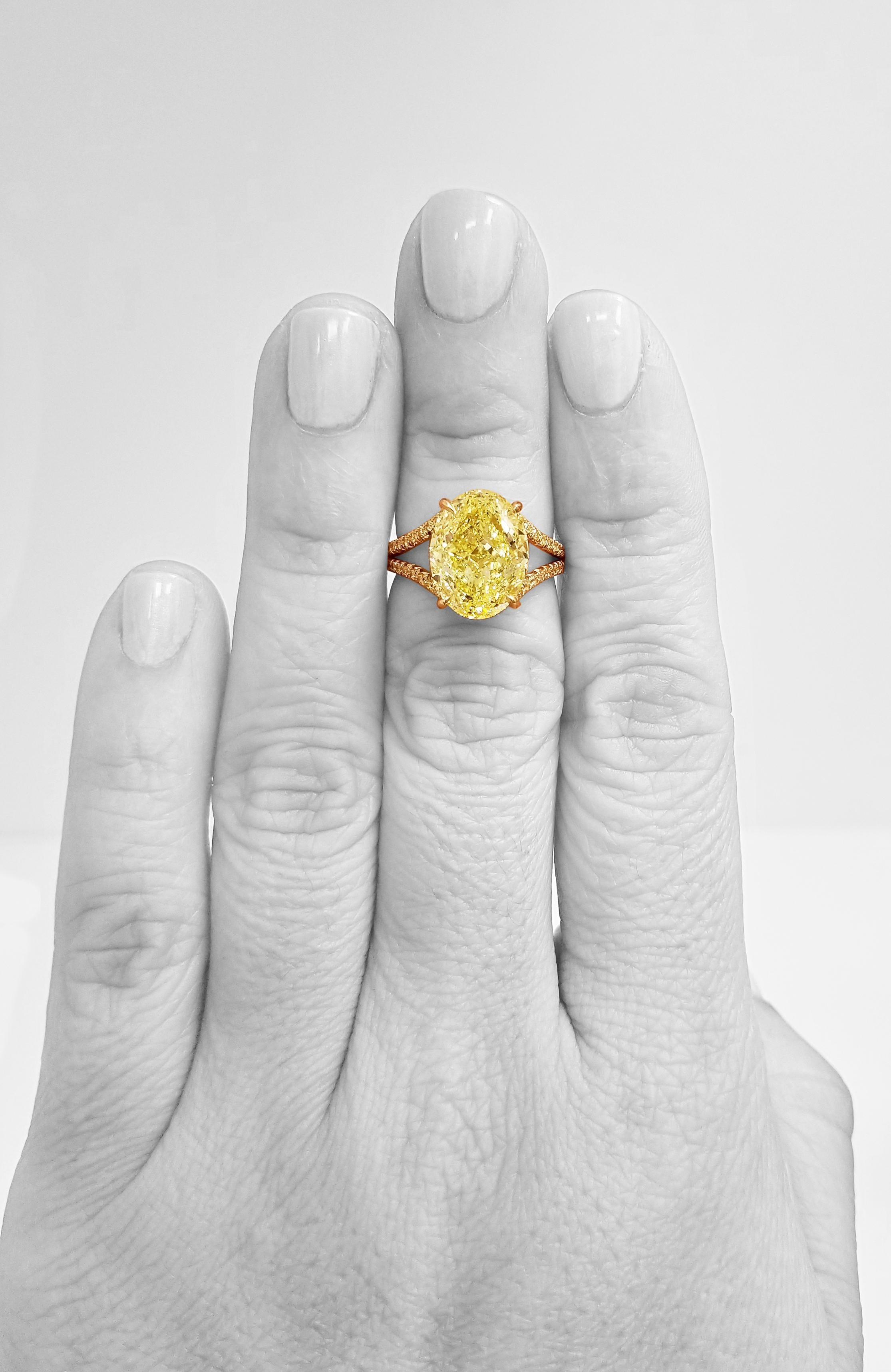 Scarselli 18 Karat Gold Ring 6 Carat Fancy Intense Yellow Oval Cut Diamond In New Condition For Sale In New York, NY