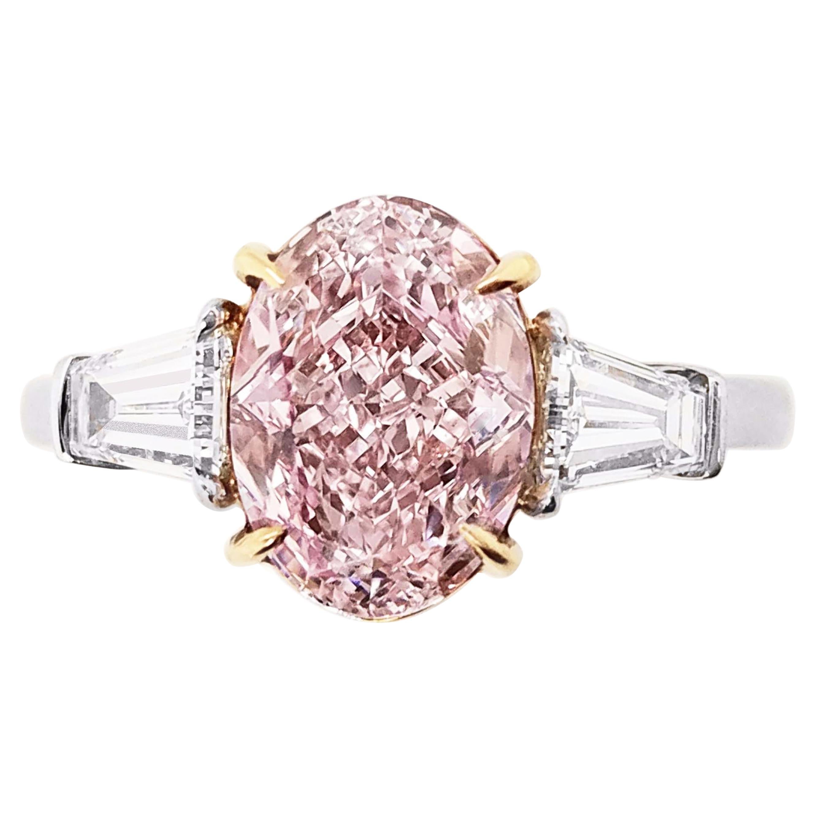 Bague solitaire SCARSELLI en diamant rose violet fantaisie de 2 carats, GIA en vente