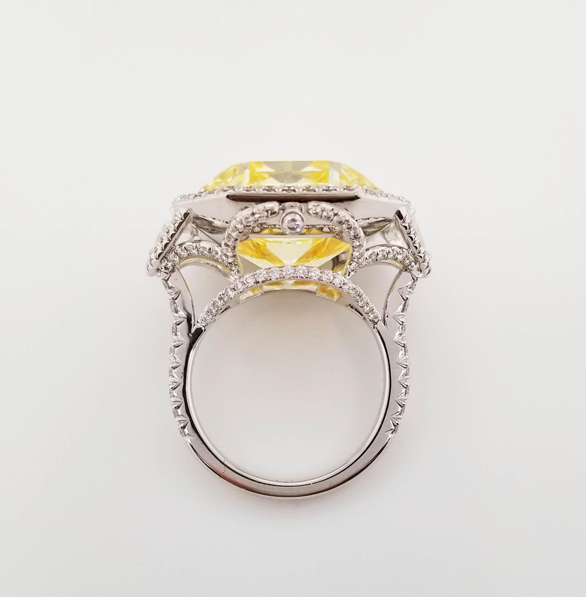 Contemporary SCARSELLI 20 Carat Fancy Vivid Yellow Natural Diamond Ring GIA For Sale