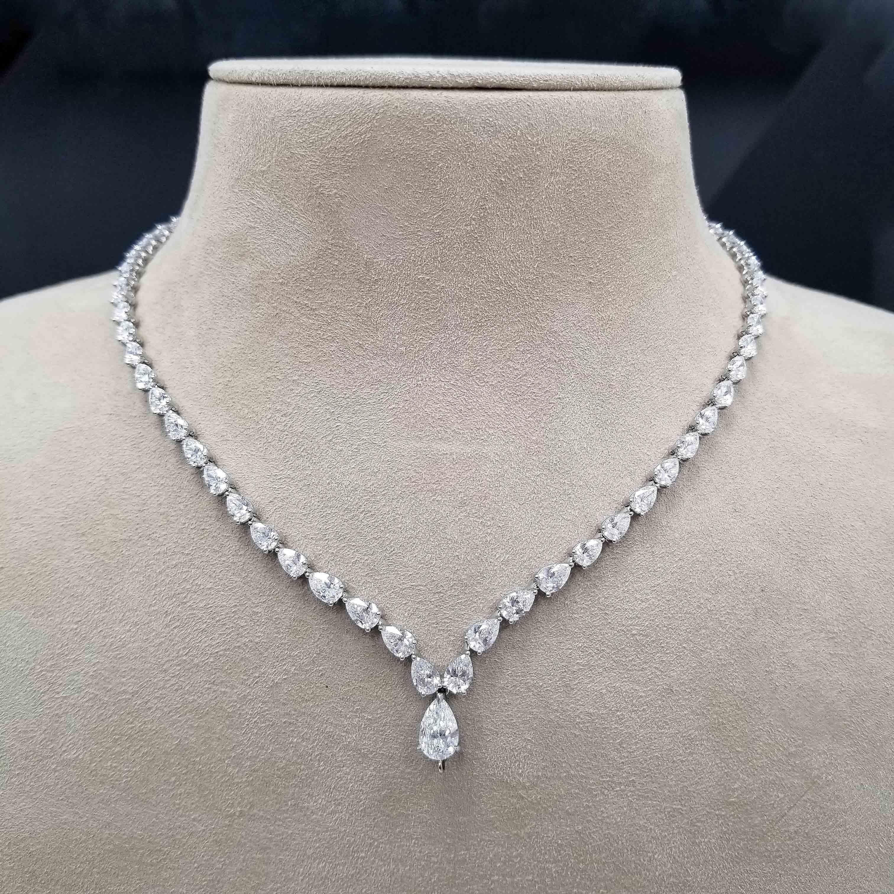 SCARSELLI 22 Karat Birnenschliff Diamant-Halskette aus Platin (Tropfenschliff)