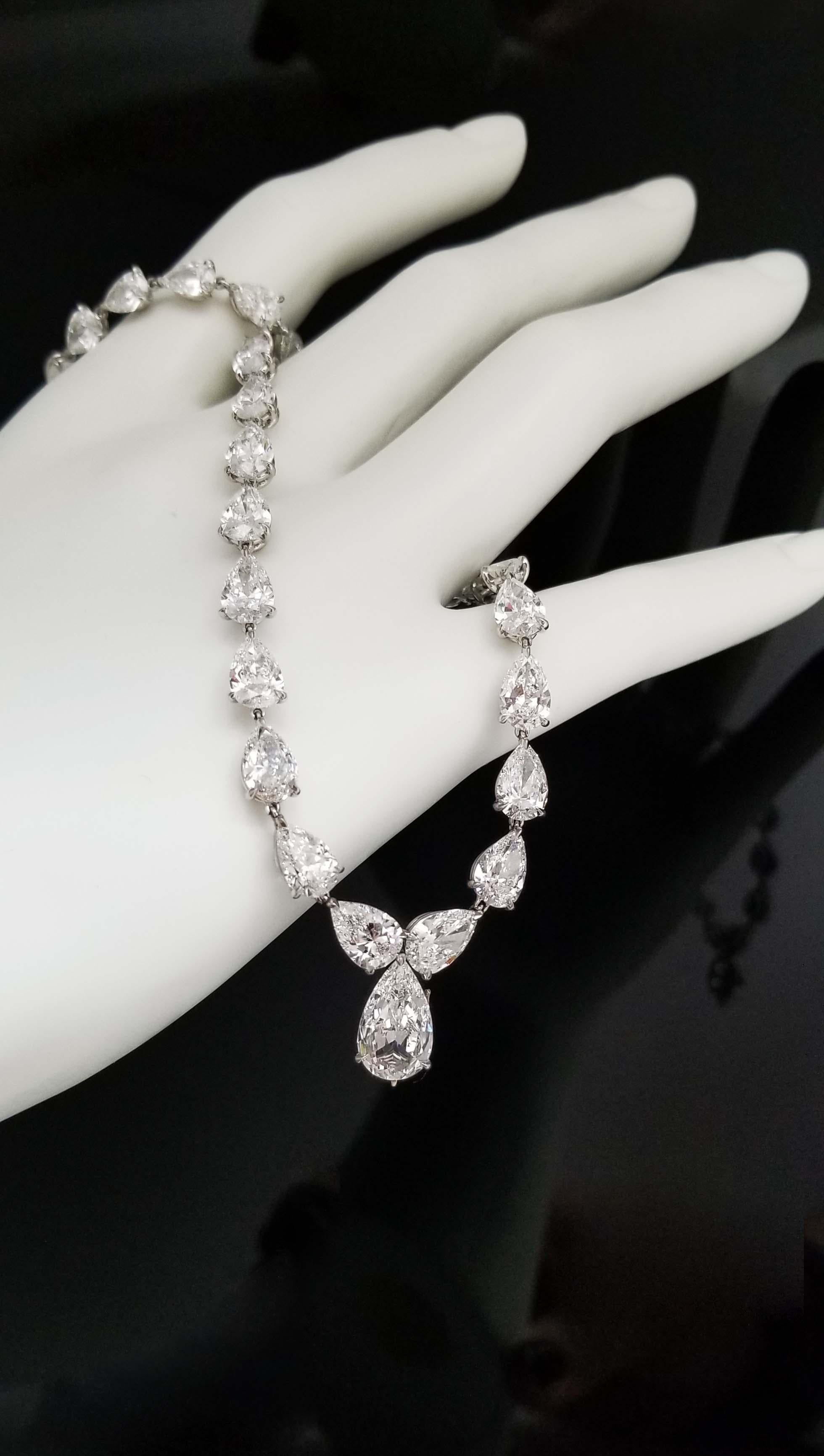 Taille poire Scarselli Collier tennis en platine avec diamants taille poire de 31 carats certifiés GIA en vente