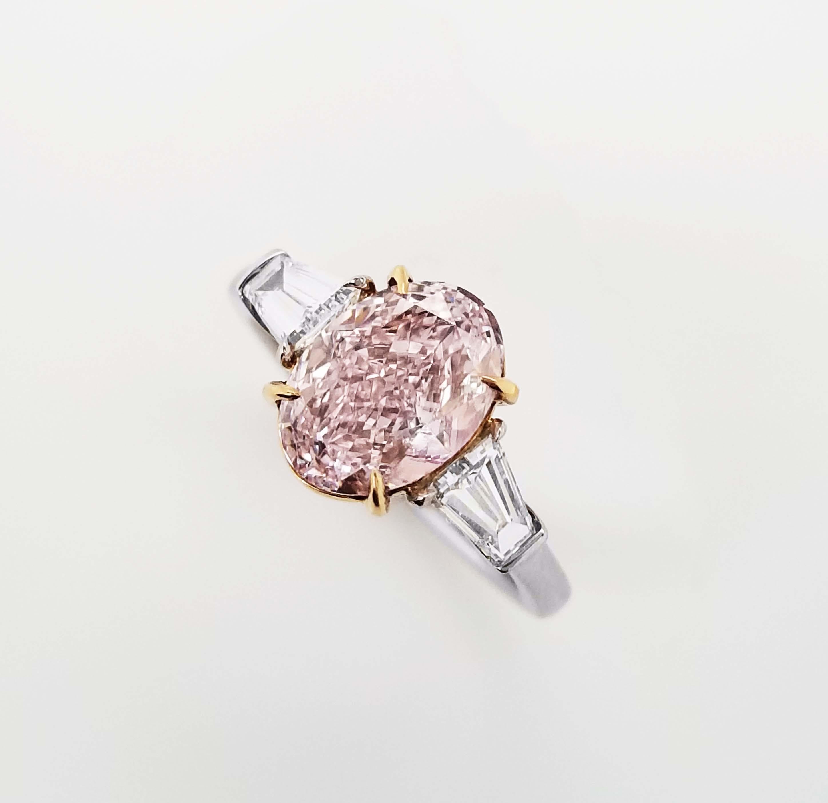 SCARSELLI 2 Karat Fancy Lila Rosa Diamant Solitär Ring GIA (Ovalschliff) im Angebot