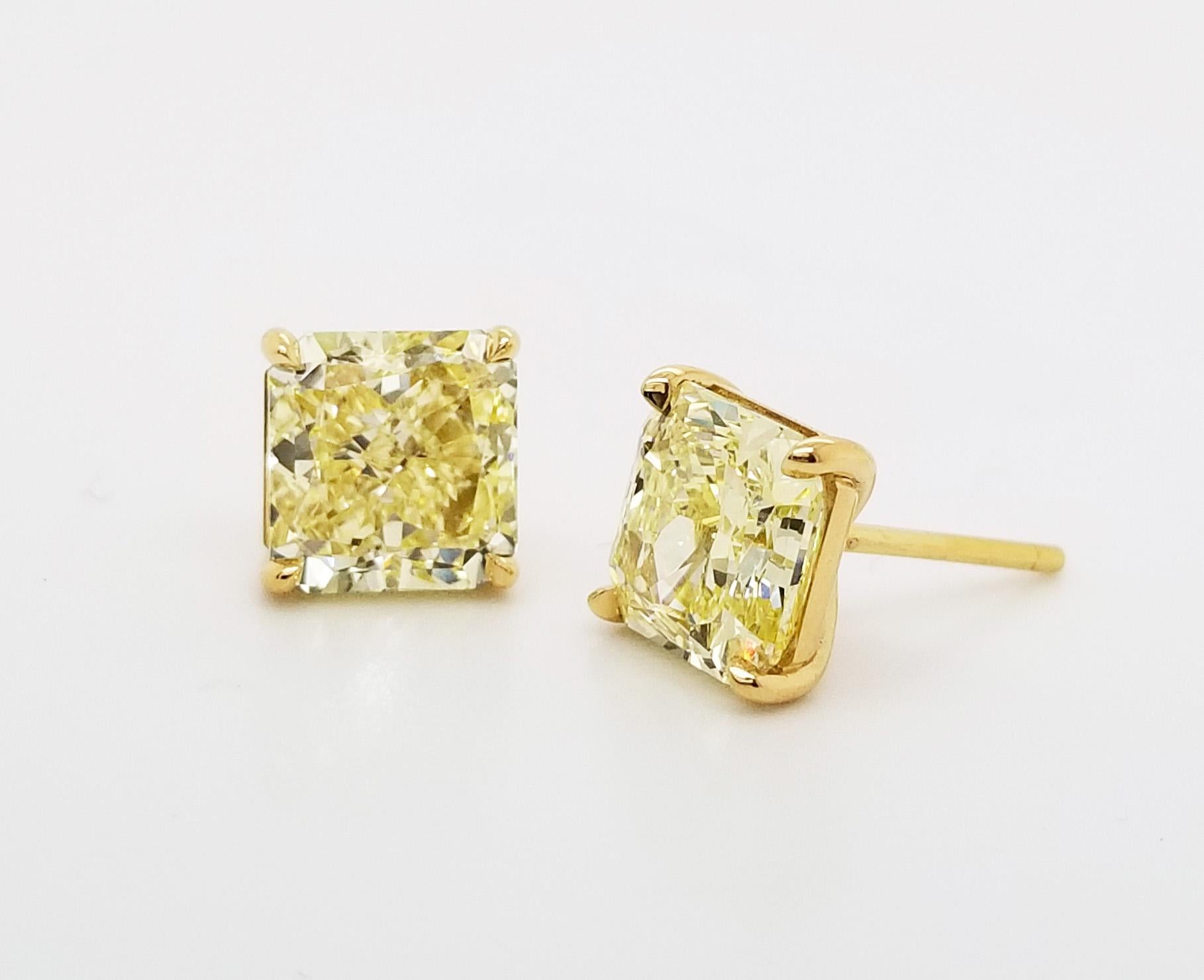 Contemporary Scarselli 3 carat Fancy Yellow Diamond stud earrings with jackets GIA certified