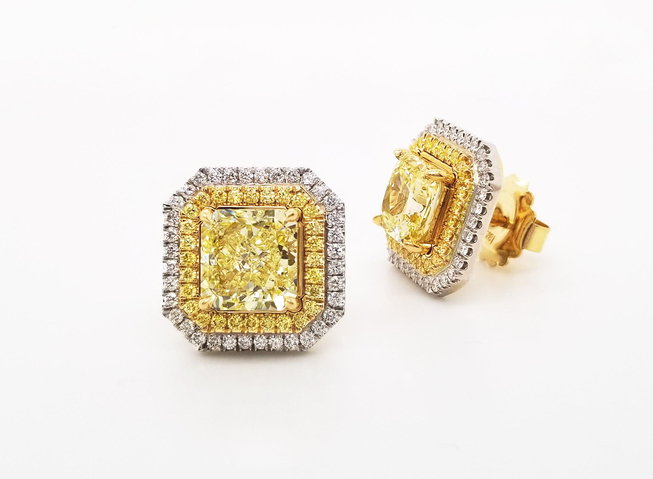 Scarselli 3 carat Fancy Yellow Diamond stud earrings with jackets GIA certified In New Condition In New York, NY