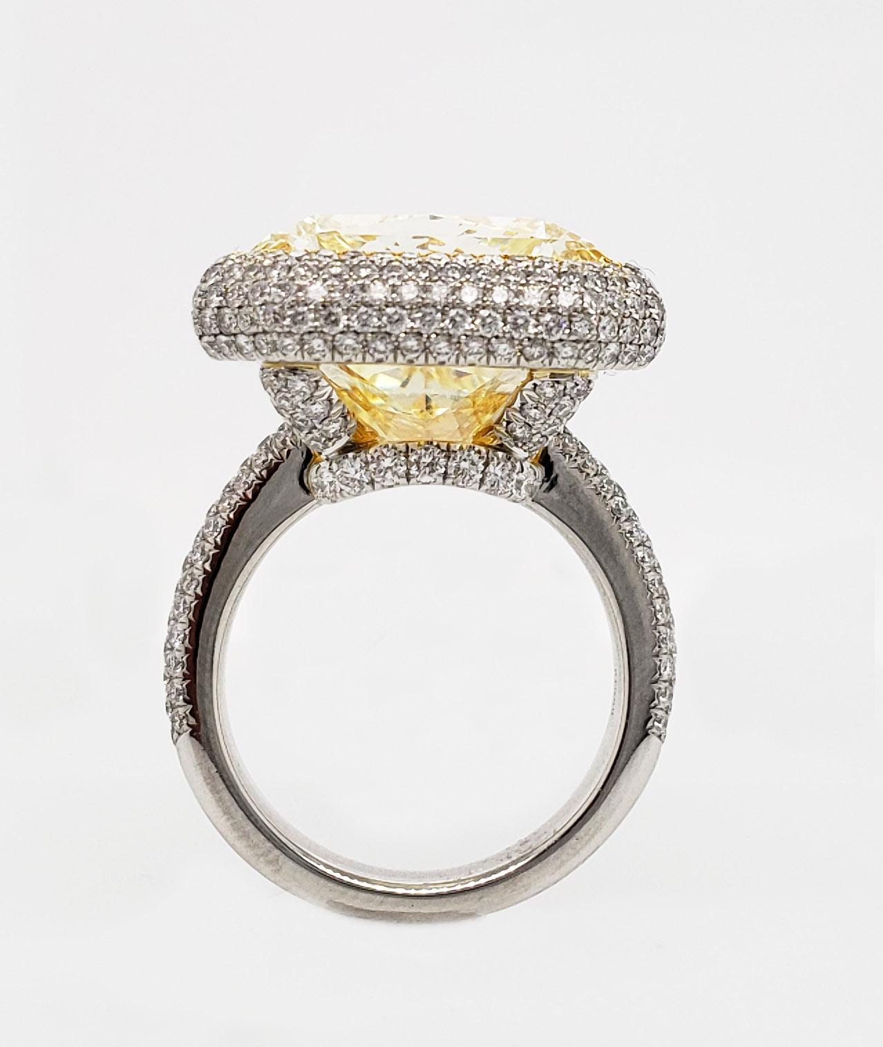 Contemporary Scarselli 31 Carat Natural Fancy Yellow Diamond Ring VS1 Clarity in Platinum GIA For Sale