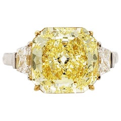 Scarselli 3.85 Carat Yellow Radiant Cut Diamond Engagement Ring in Platinum