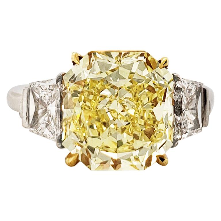 Scarselli Platinum Ring 4 Carat Yellow Radiant Diamond VVS2 GIA Certified