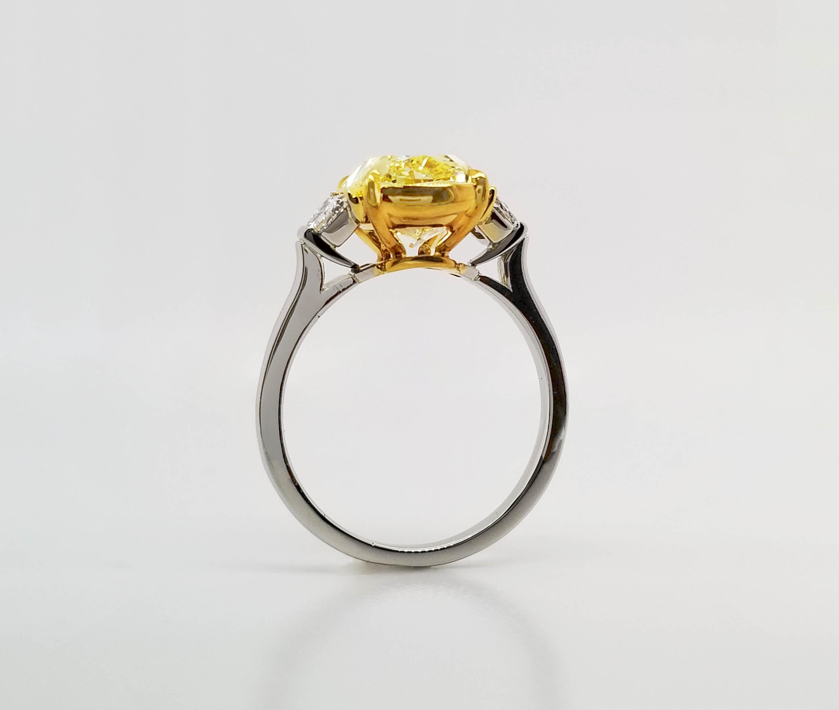 Women's Scarselli 4 Carat Fancy Yellow Cushion Cut Diamond Engagement Ring