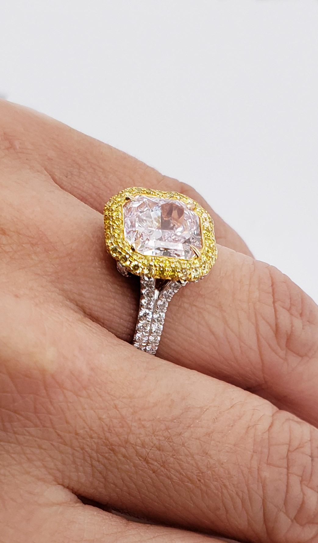 Women's Scarselli Platinum Ring 4 Carat Radiant Fancy Light Pinkish Purple Diamond  For Sale