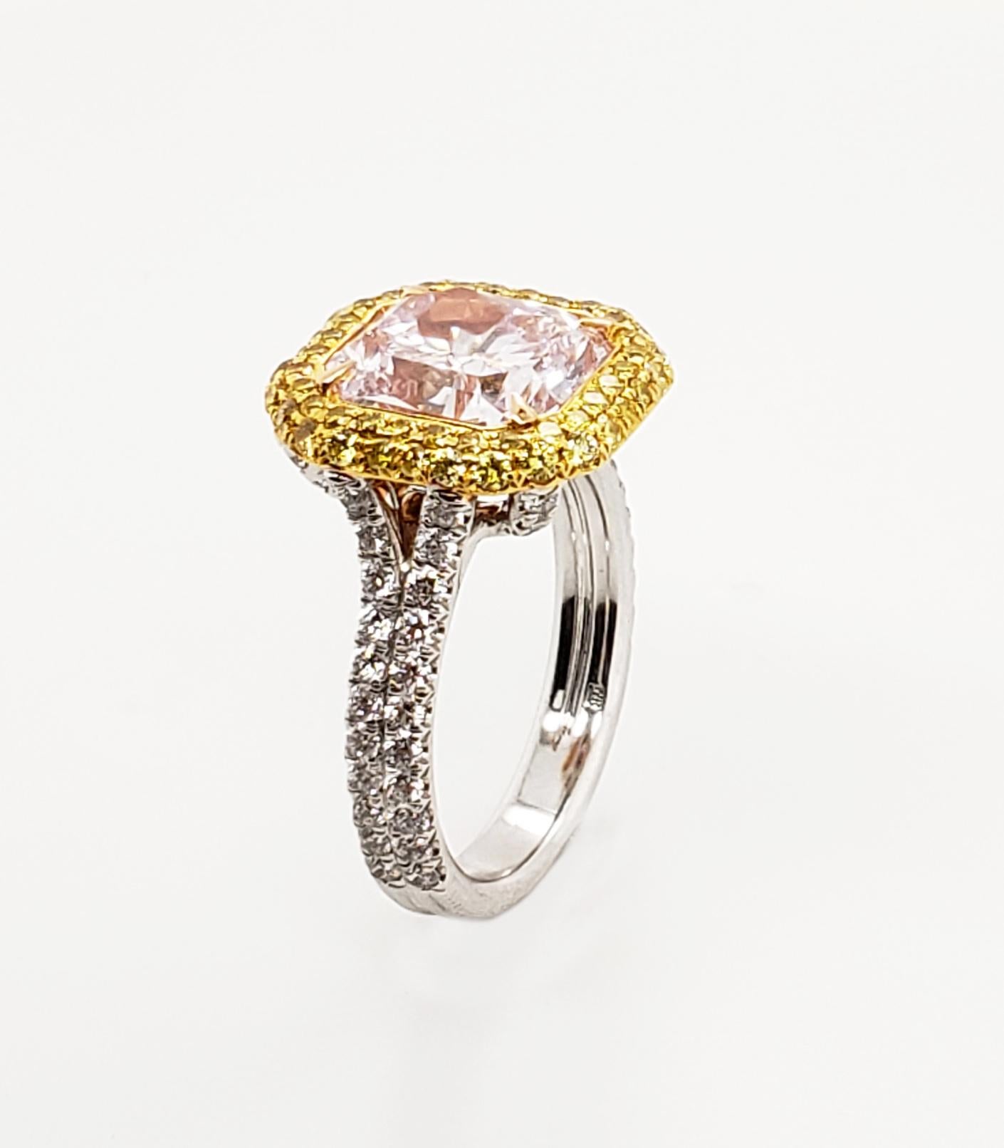 Scarselli Platinum Ring 4 Carat Radiant Fancy Light Pinkish Purple Diamond  For Sale 1