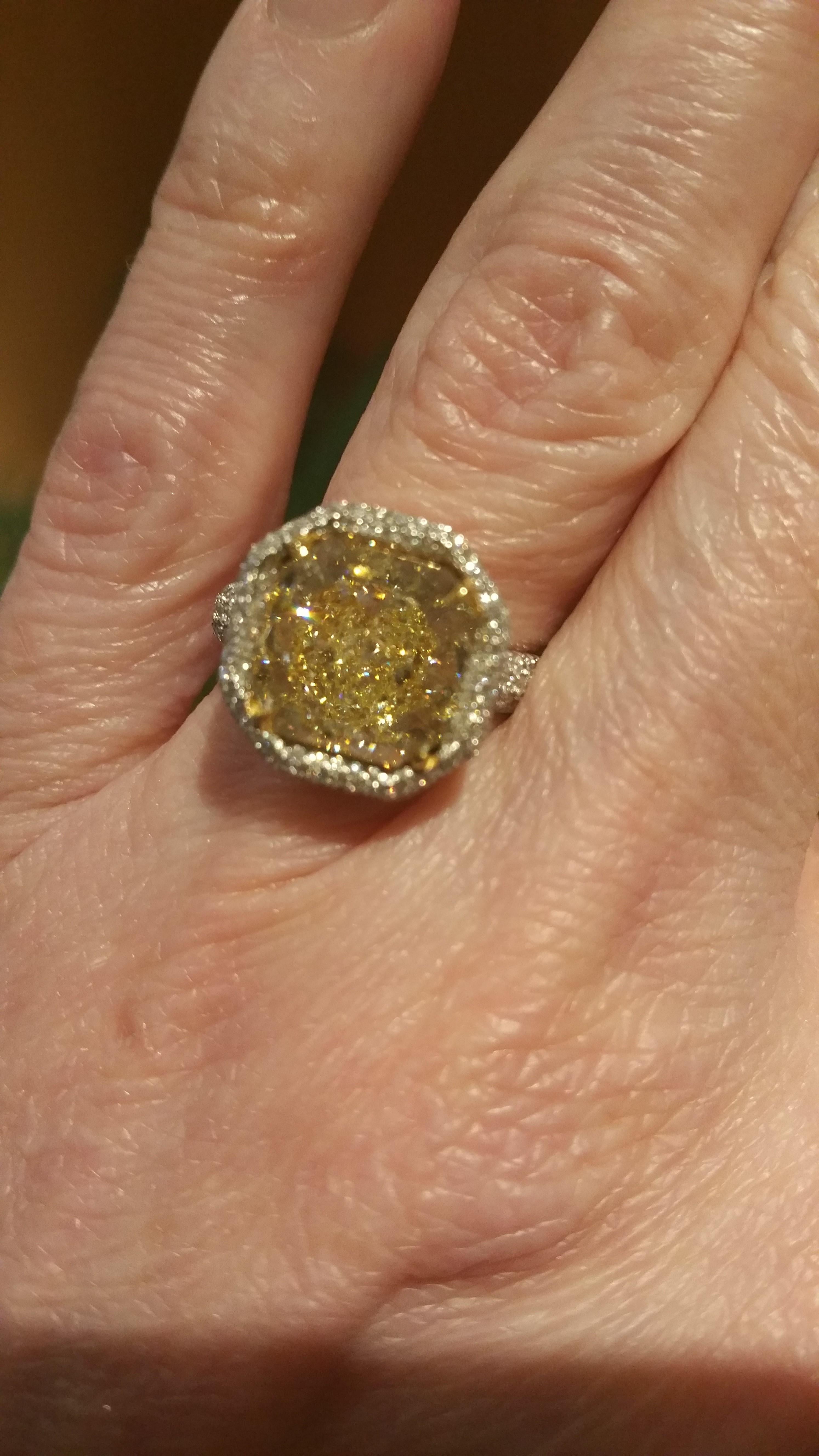 Women's Scarselli 4 carat Yellow Radiant Cut Diamond Engagement Ring in Platinum 