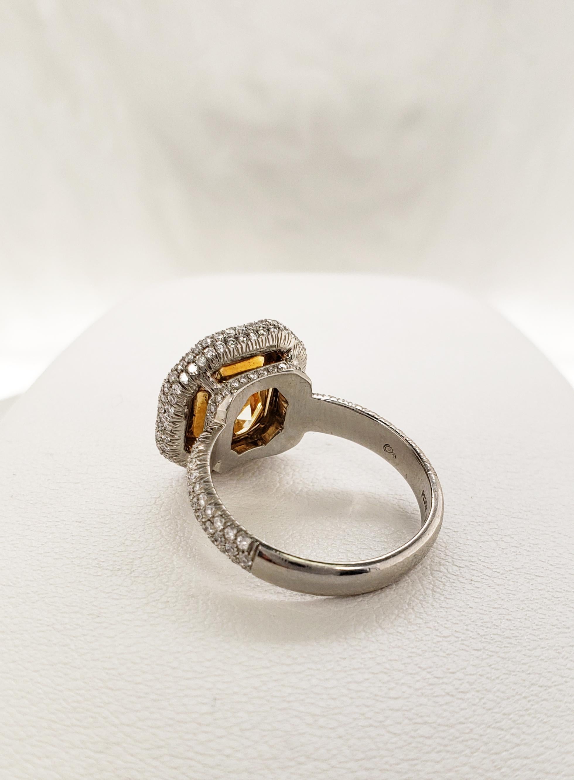 Contemporary Scarselli 4 carat Yellow Radiant Cut Diamond Engagement Ring in Platinum 