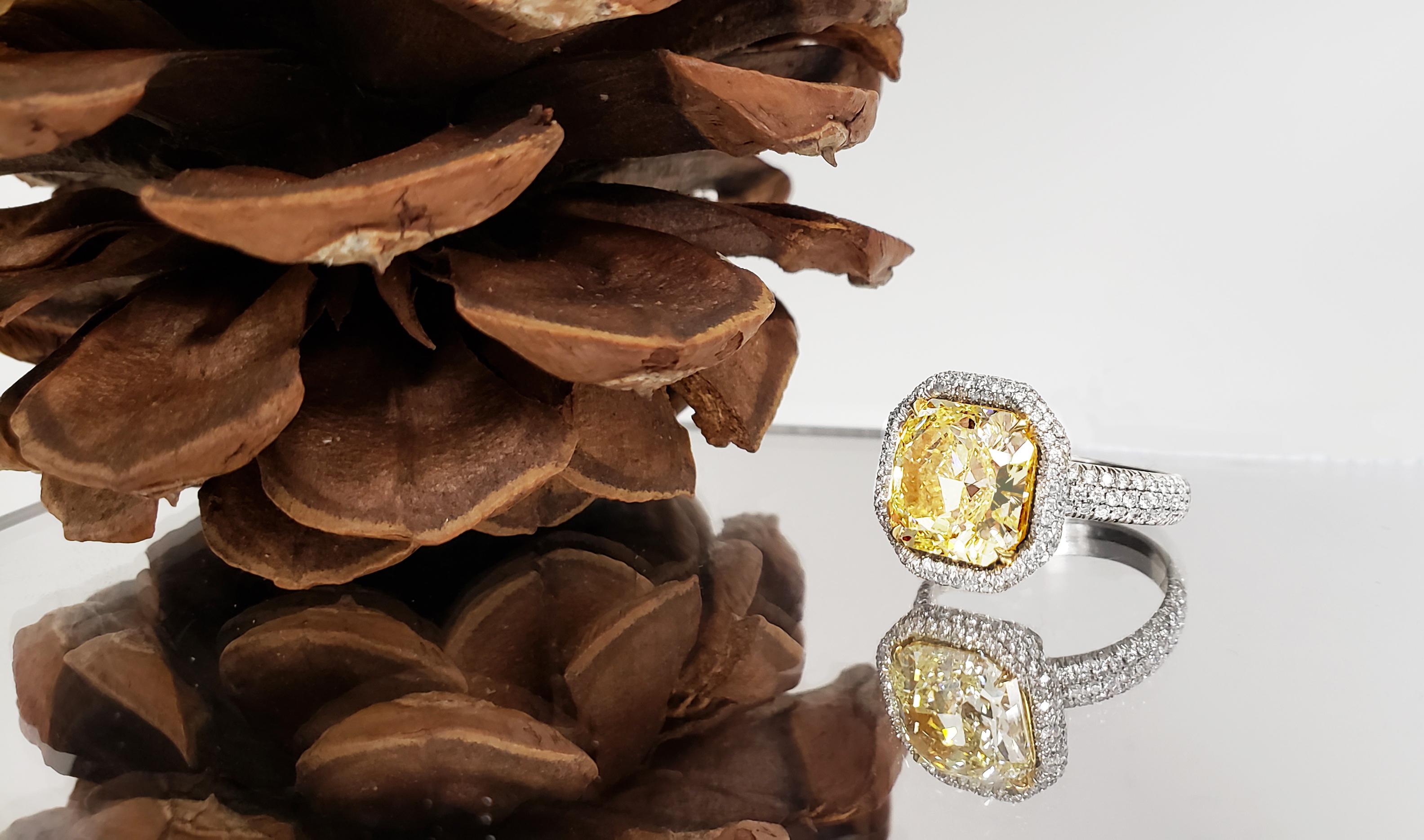 Scarselli 4 carat Yellow Radiant Cut Diamond Engagement Ring in Platinum  1