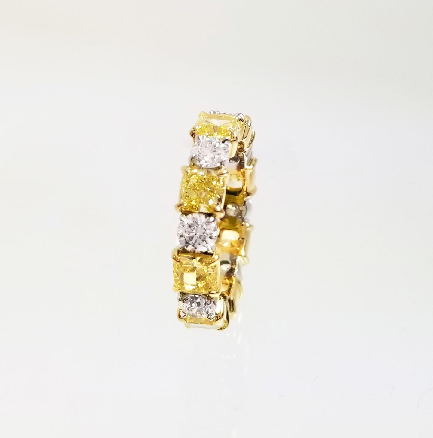 Scarselli 4.66 Carats Fancy Intense Yellow & White Diamond 18k Eternity Band In New Condition In New York, NY