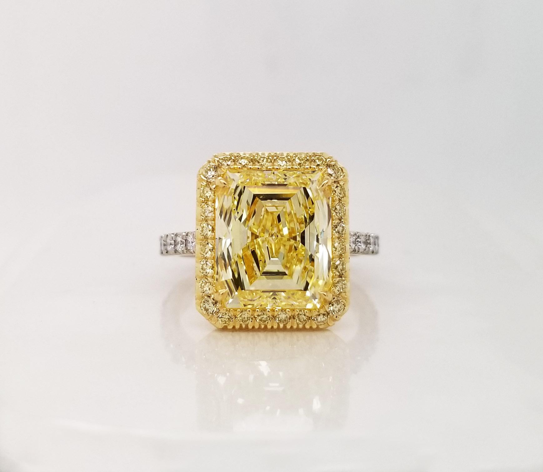 Scarselli 5 Carat Emerald Fancy Intense Yellow Diamond Engagement Ring GIA In New Condition In New York, NY