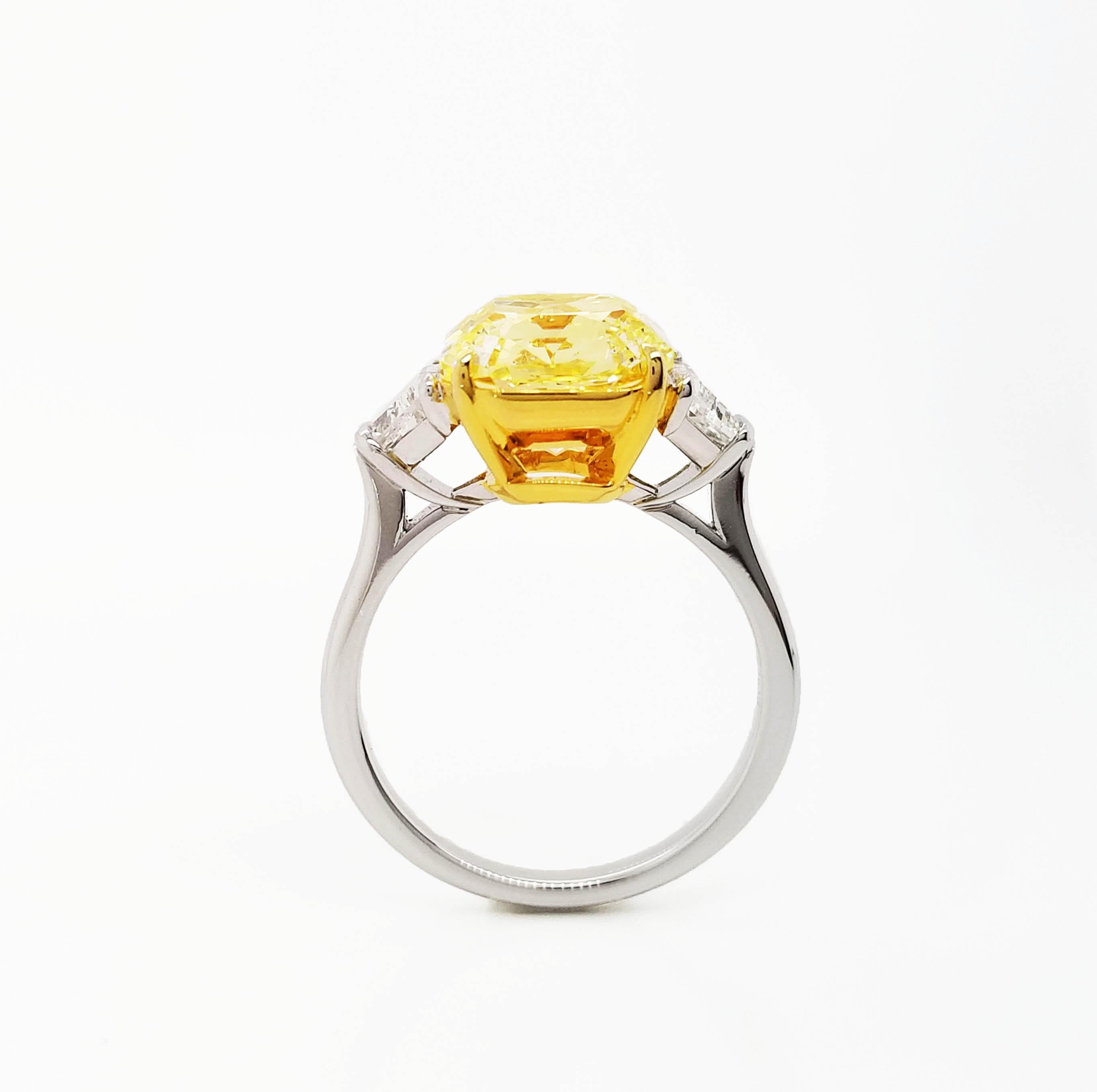 Contemporary Scarselli 5 Carat Fancy Intense Yellow Diamond Ring in Platinum