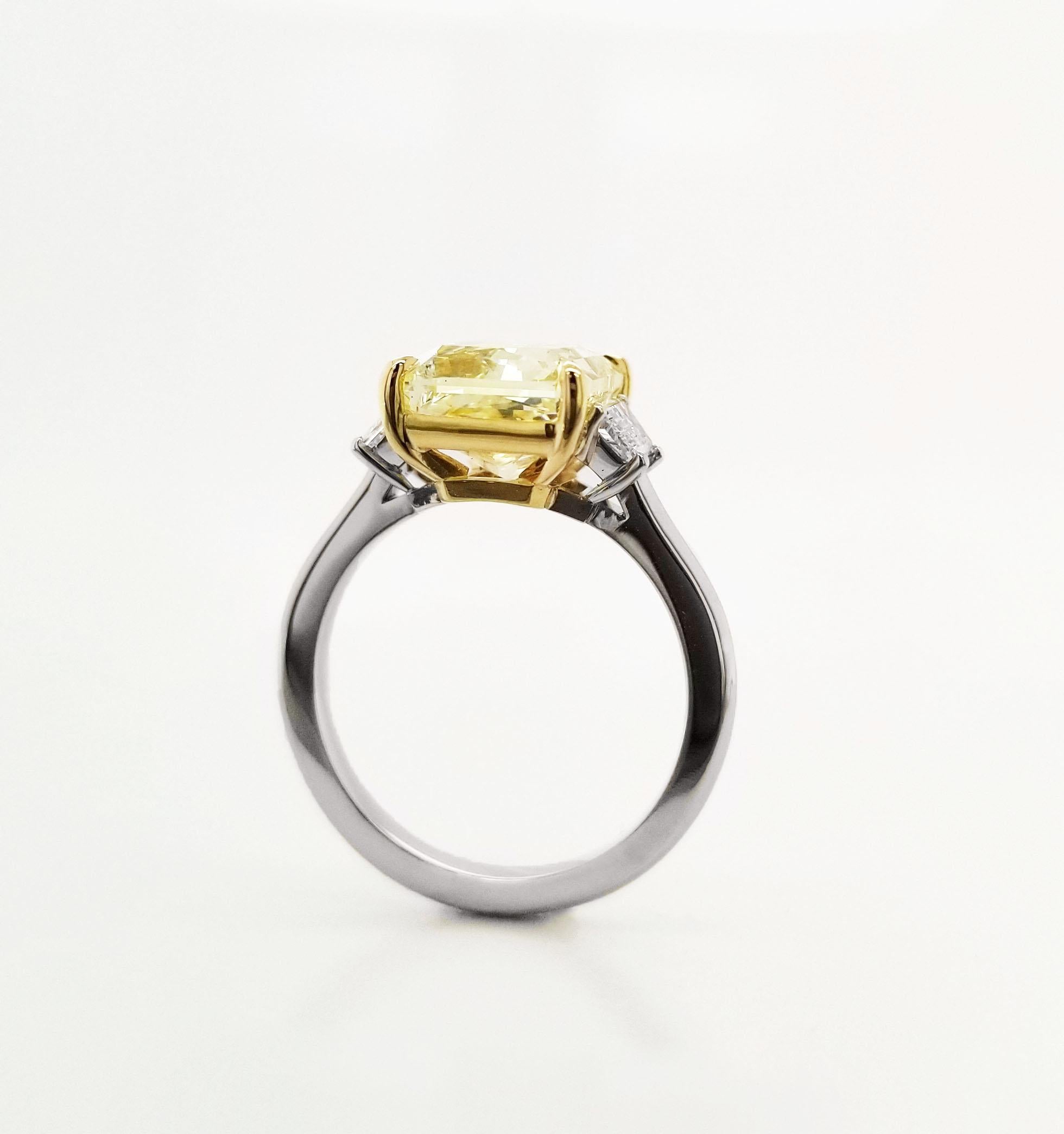Contemporary SCARSELLI 5 Carat Fancy Light Yellow Diamond Ring in Platinum & 18k