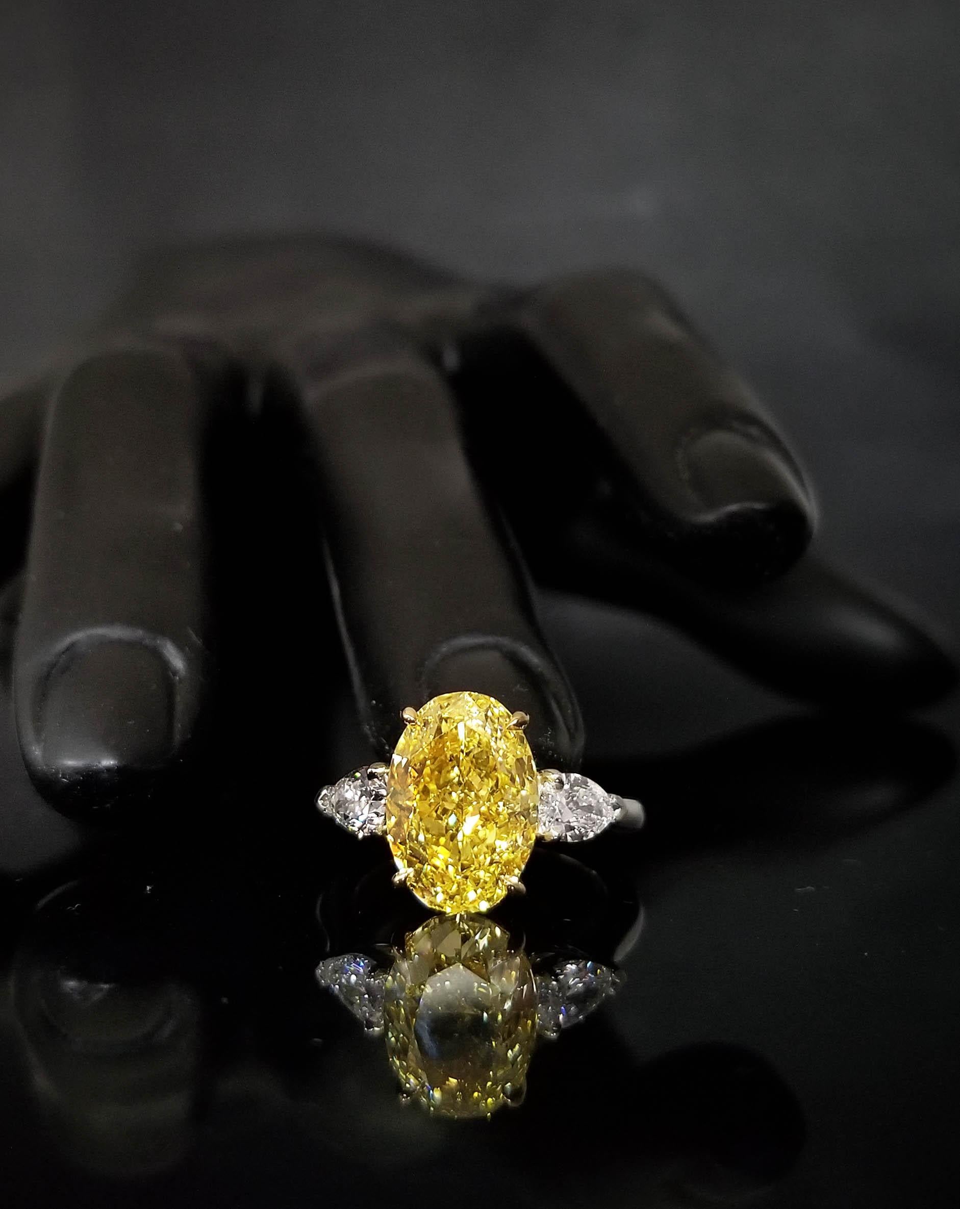Contemporary Scarselli 5 Plus Fancy Vivid Yellow Diamond Engagement Platinum Ring
