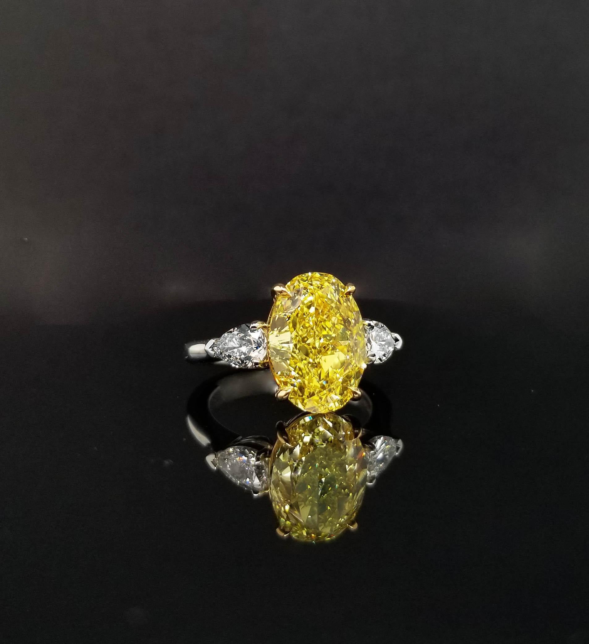 Scarselli 5 Plus Fancy Vivid Yellow Diamond Engagement Platinum Ring In New Condition In New York, NY