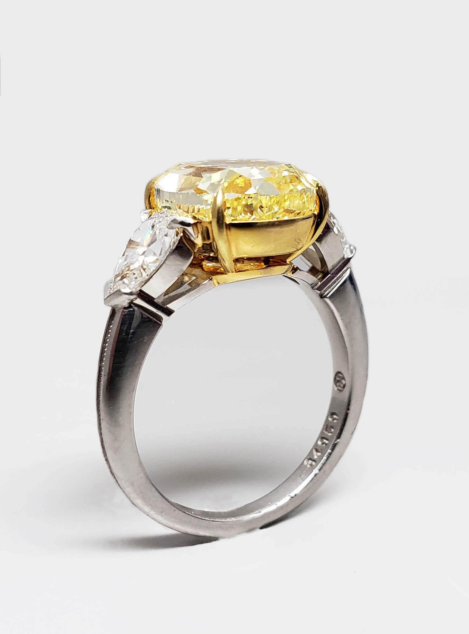 Women's Scarselli 5.68 Carat Fancy Intense Yellow Cushion Cut Diamond Ring in Platinum