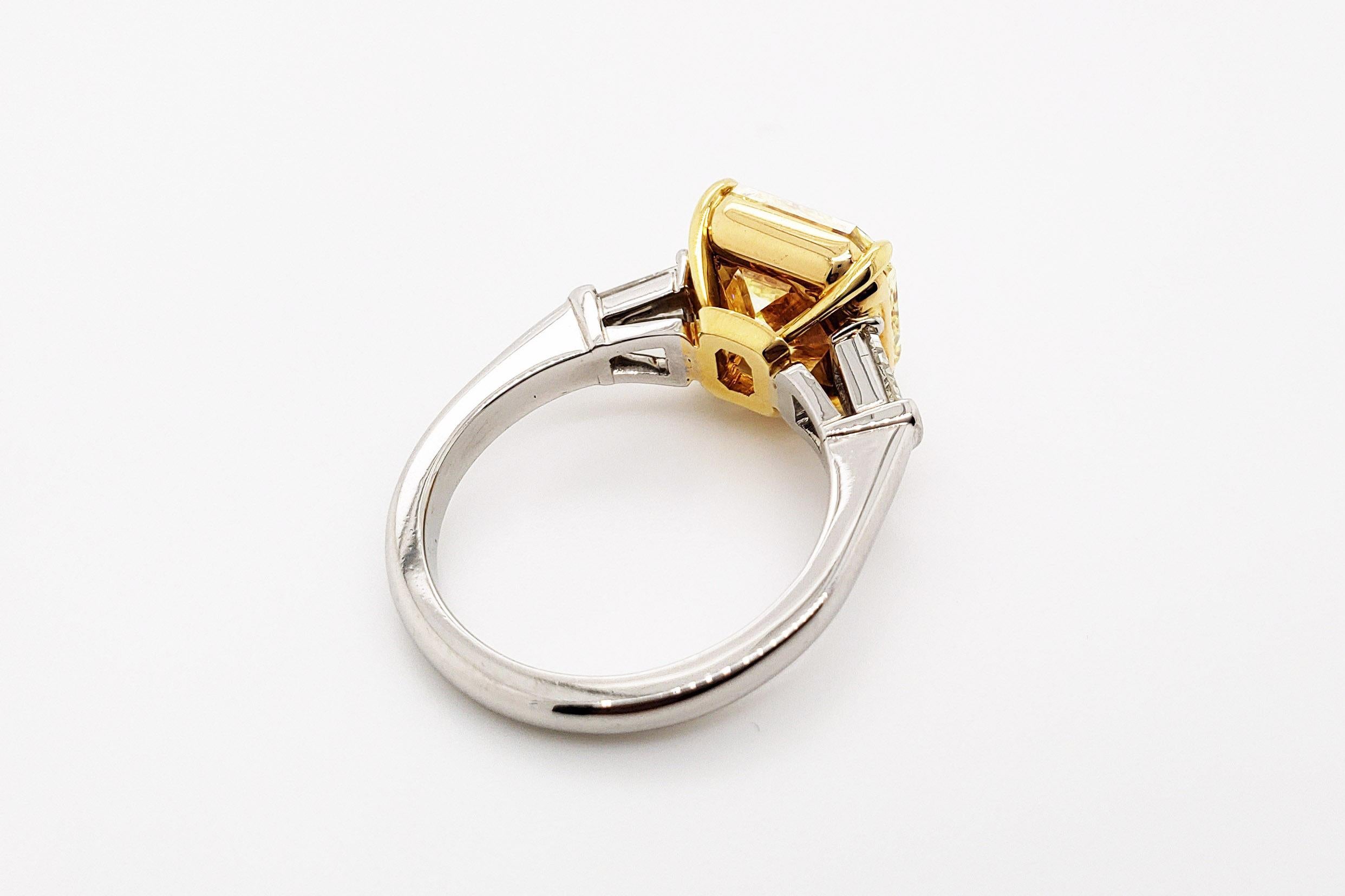 Contemporary Scarselli 6 Carat Fancy Intense Yellow Radiant Diamond Ring in Platinum VS1 GIA