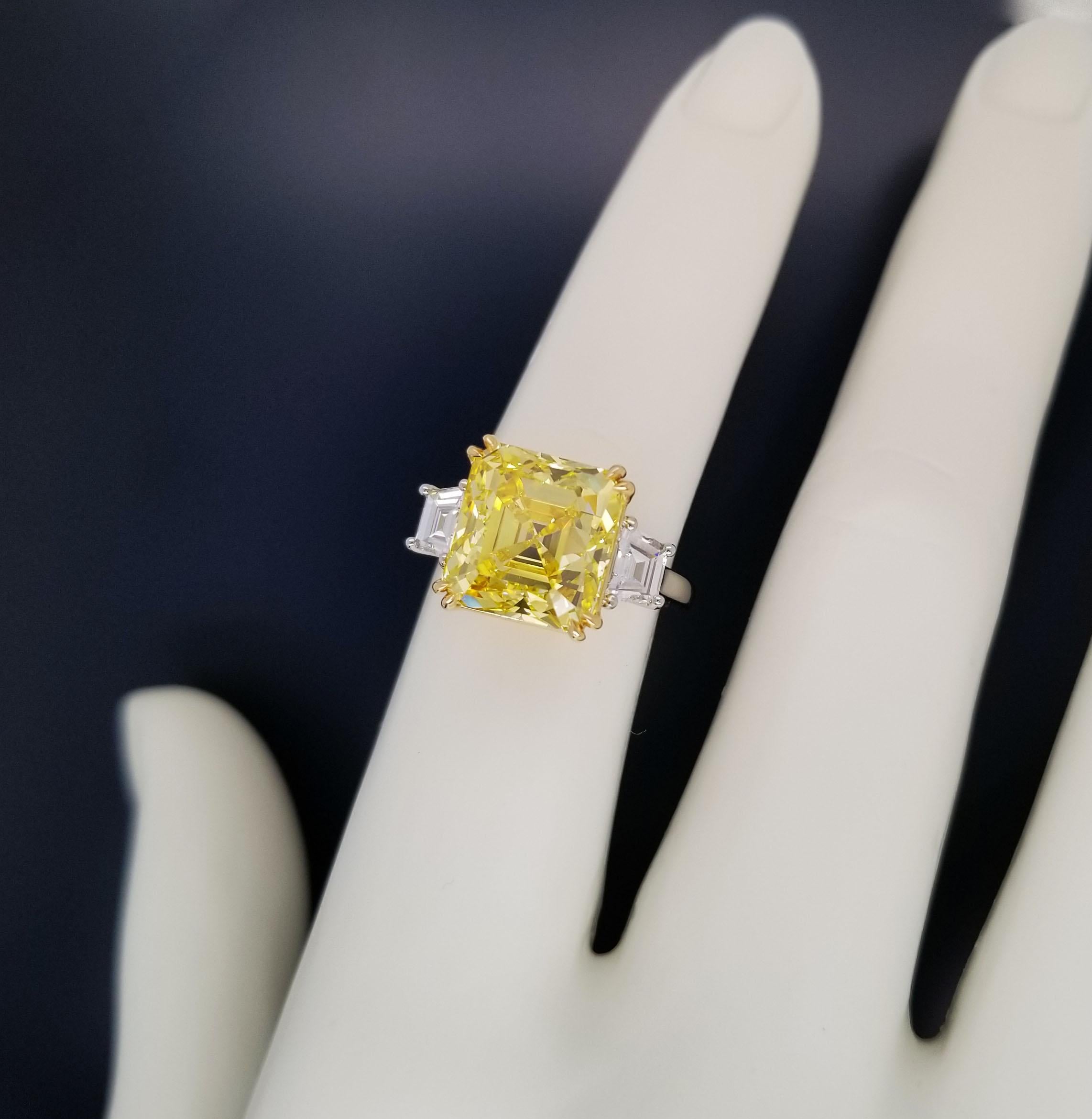 Scarselli 6 Carat Fancy Vivid Yellow Emerald Cut Diamond Ring in Platinum 4