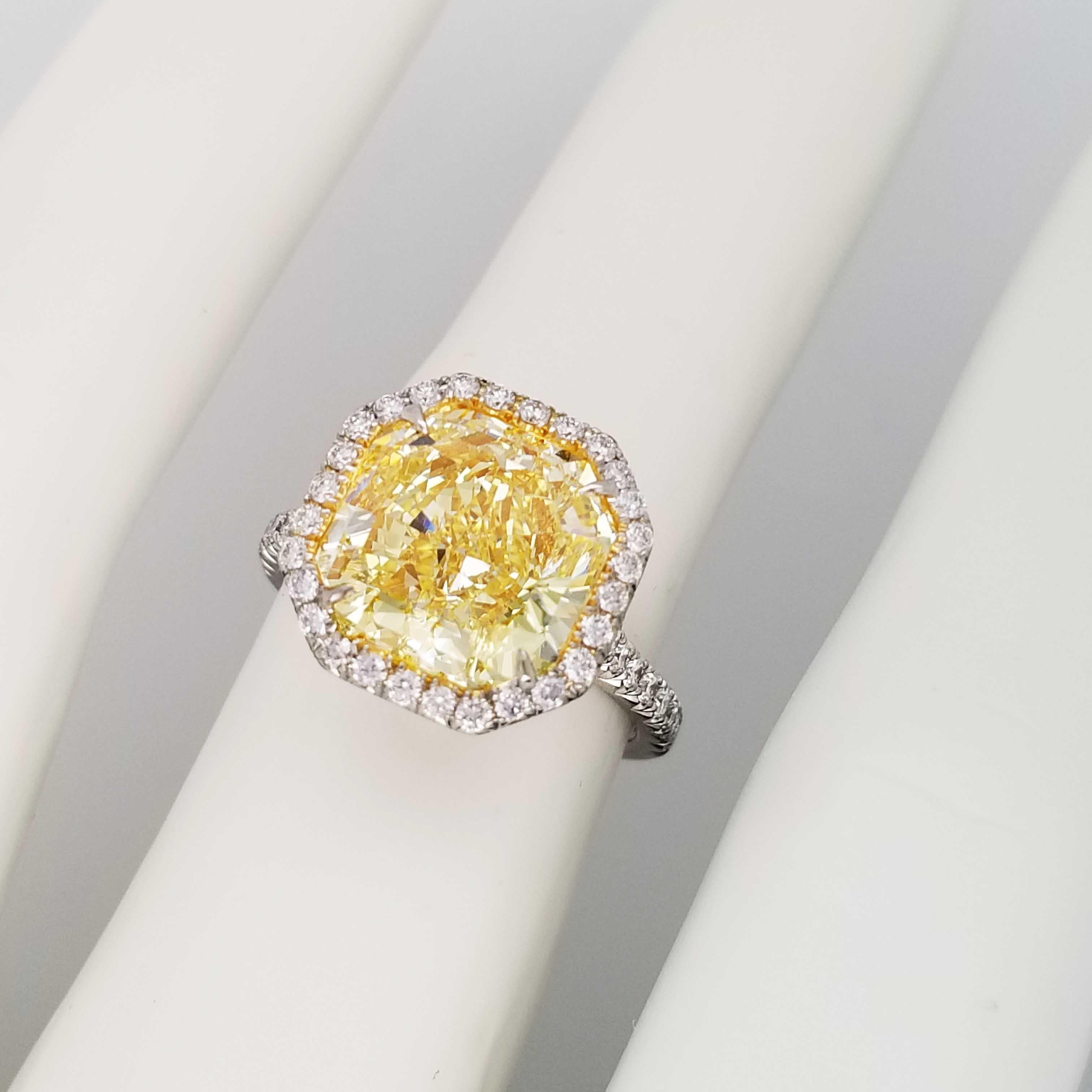 Scarselli 6 Karat Ausgefallener gelber Fancy-Diamantring aus Platin (Zeitgenössisch) im Angebot