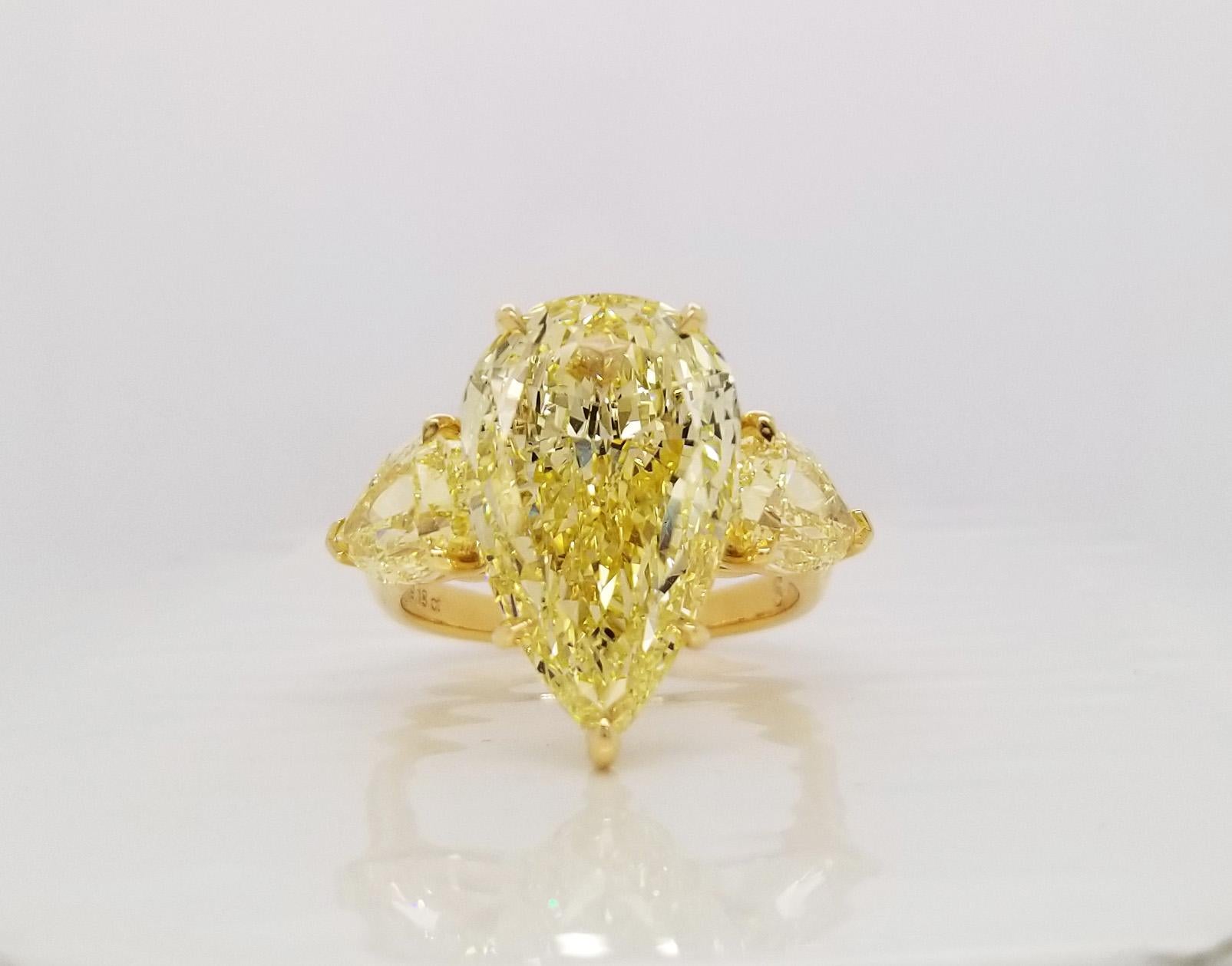 Pear Cut Scarselli 6 Plus Carat Fancy Yellow Pear Shaped Diamond Ring in 18k Gold For Sale