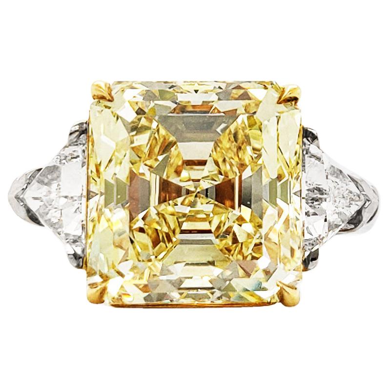 Scarselli 7 Carat Fancy Yellow Diamond Ring in Platinum