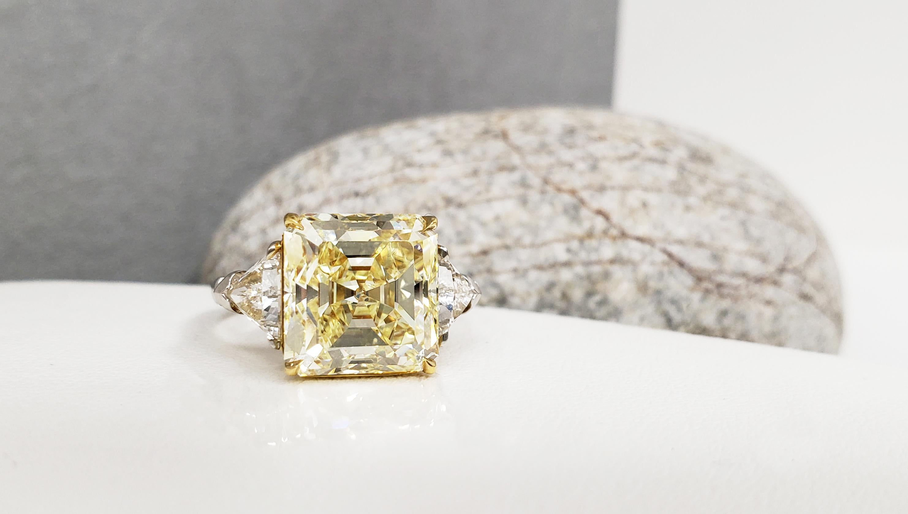 Scarselli 7 Carat Fancy Yellow Diamond Ring in Platinum In New Condition In New York, NY