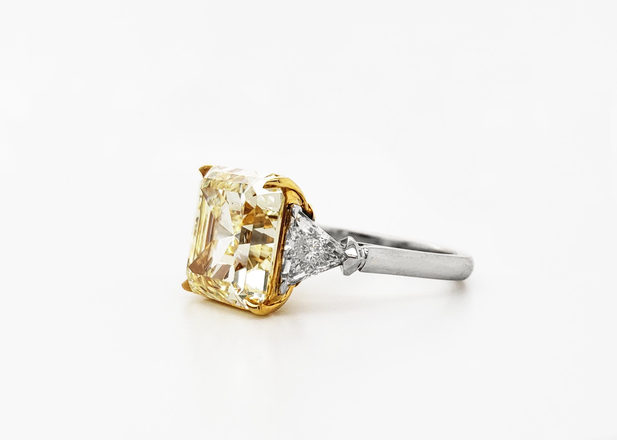 Women's Scarselli 7 Carat Fancy Yellow Diamond Ring in Platinum