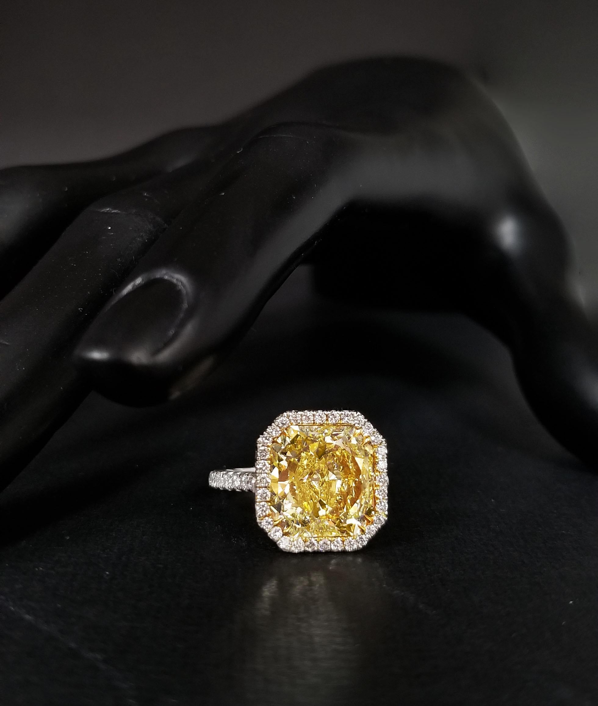 7 carat yellow diamond